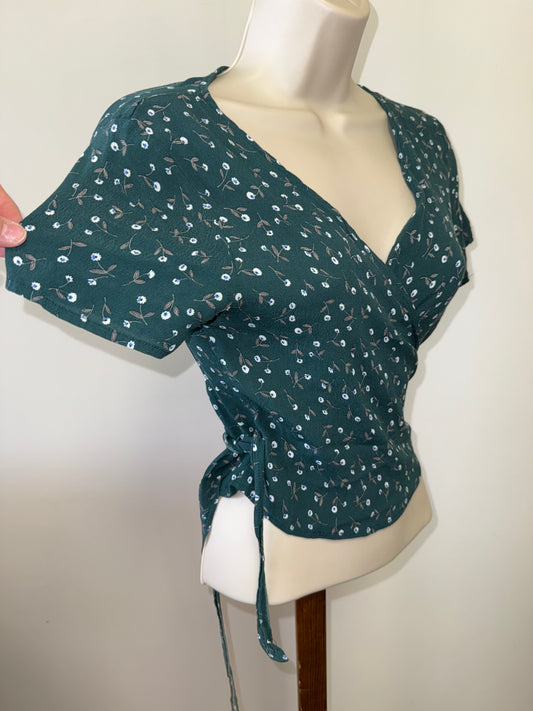Brandy Melville Green Floral Criss Cross Front Cropped Blouse