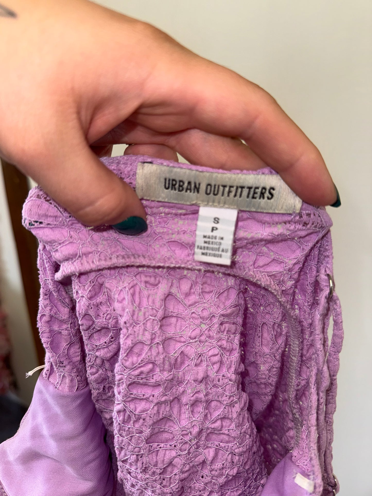Urban Outfitters (Small) Purple Textured Cropped Tank Top