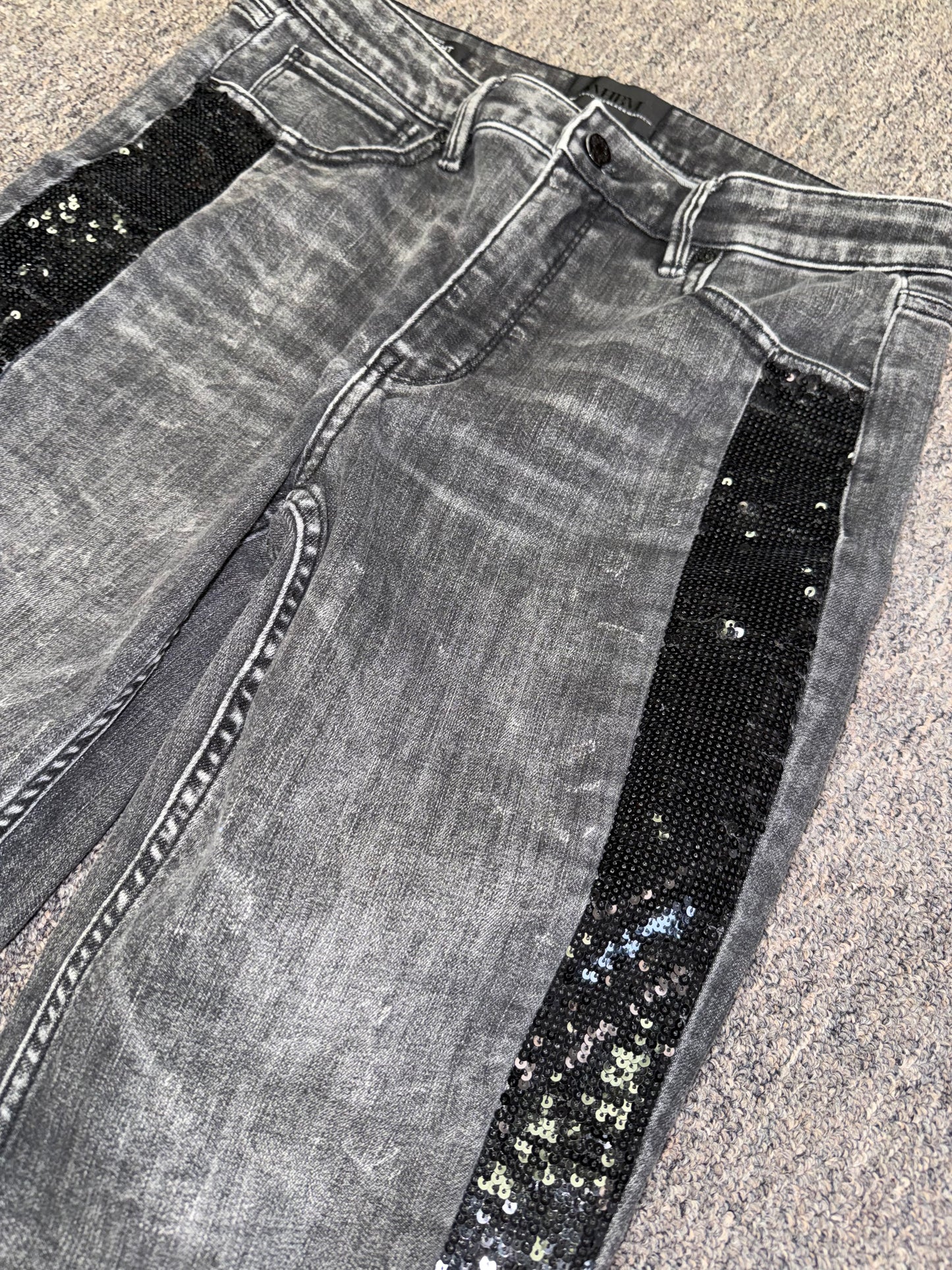 White House Black Market (8) Dark Grey High Rise Straight Jeans w Sequin Sides