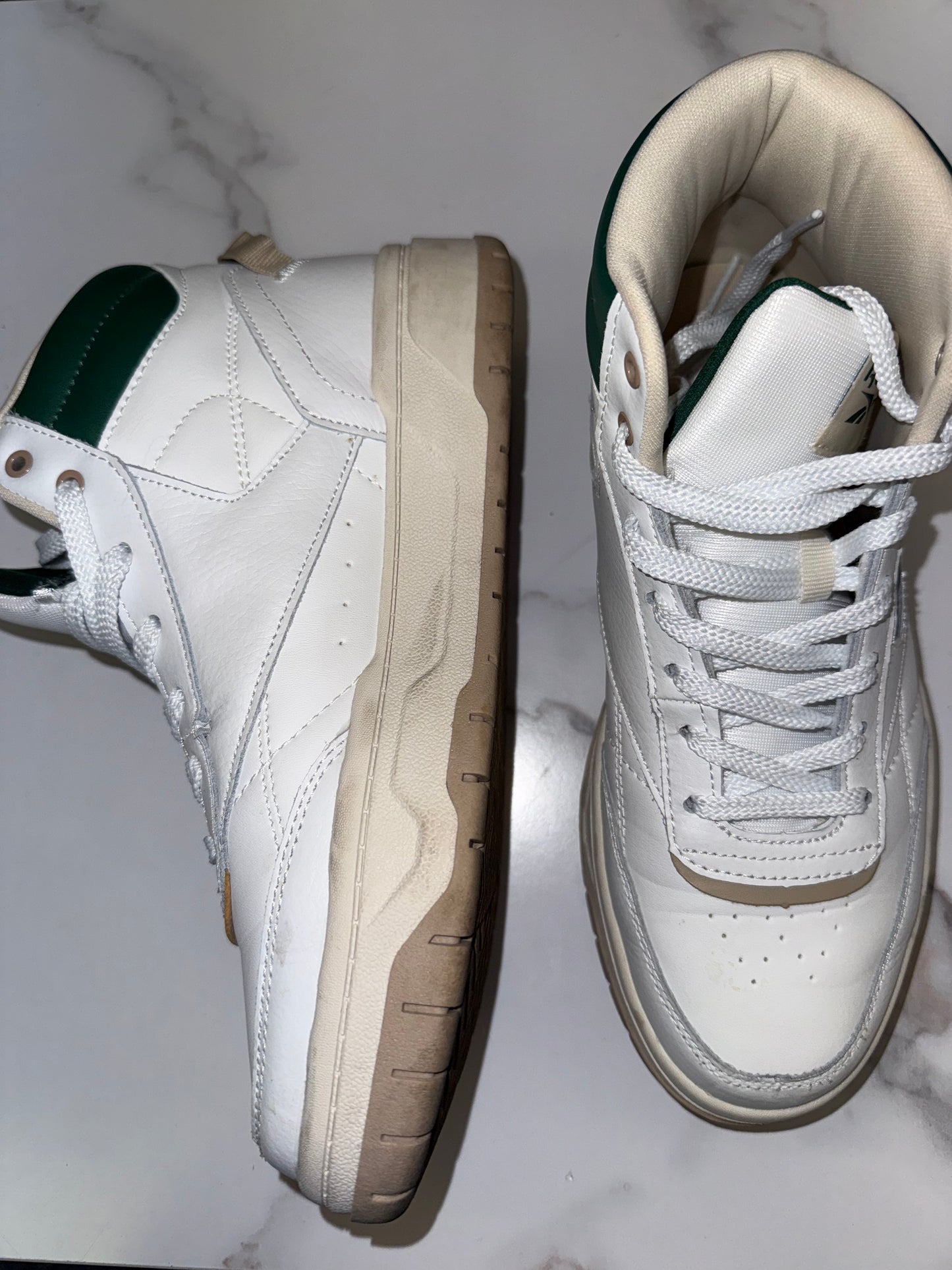 Reebok (9) White/Green/Tan High Top Sneakers