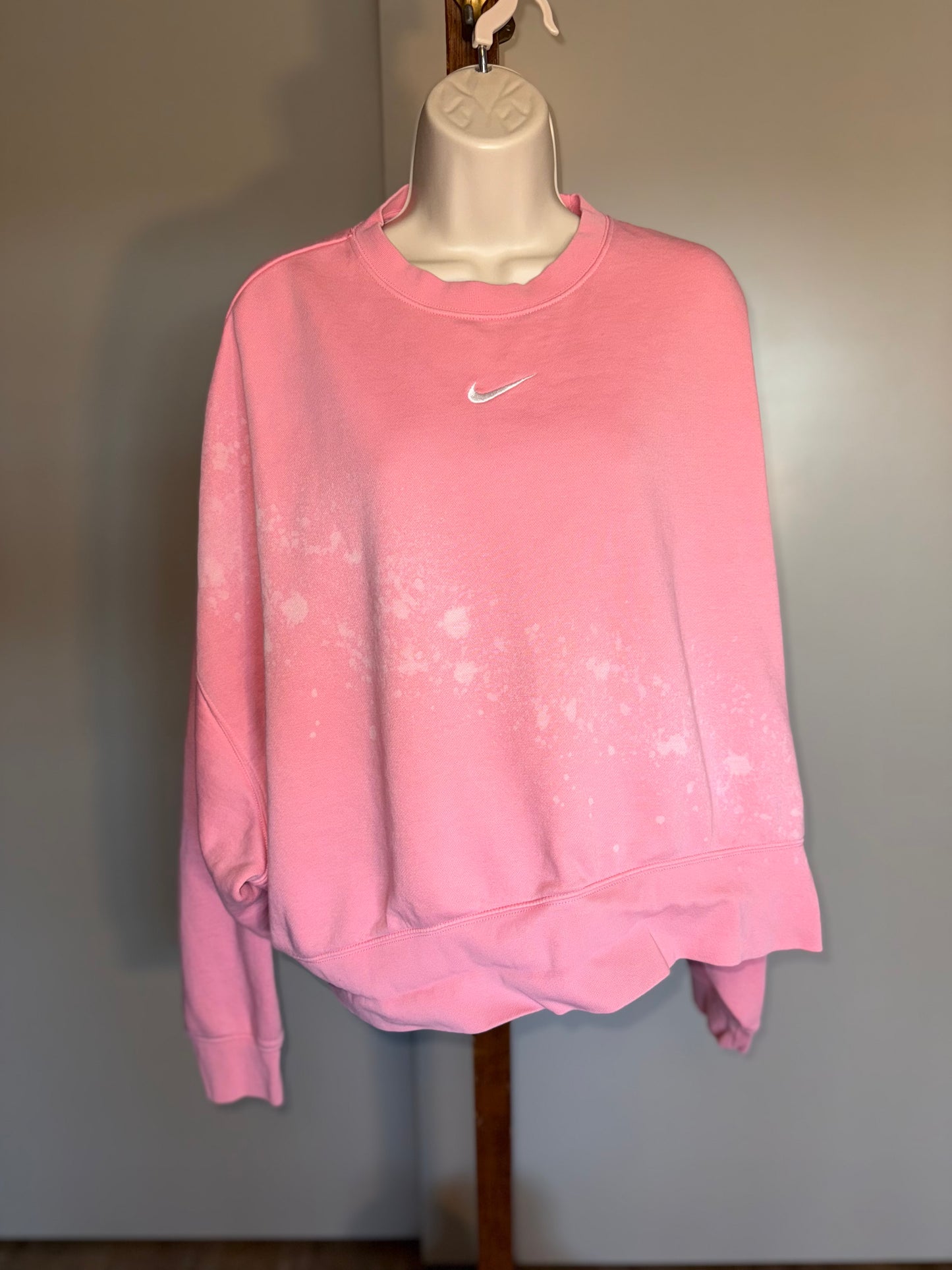 Nike (XL) Pink Cropped Crewneck Sweatshirt with Bleach Splatter