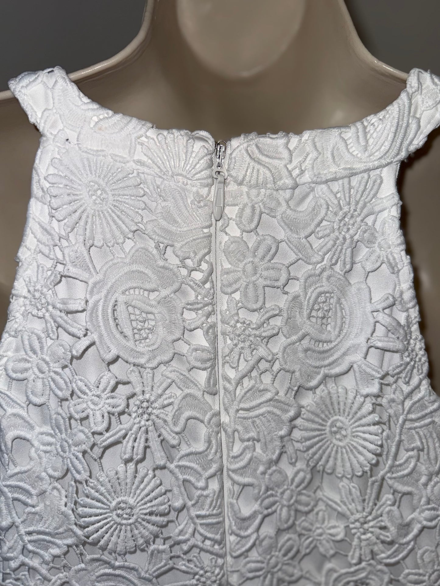 Lulus (XL) White Lace Sleeveless Dress