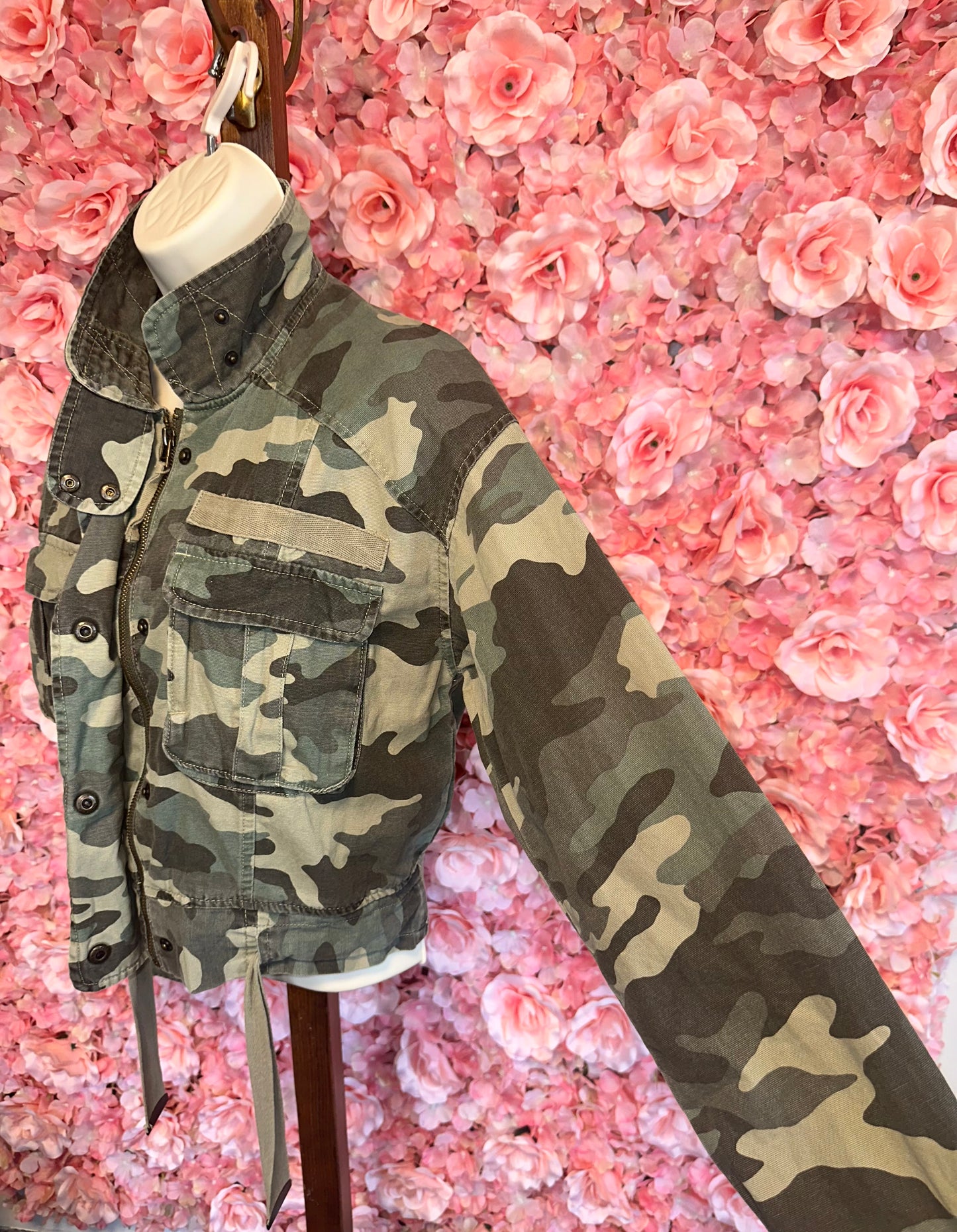 Aeropostale (XS) Green Camo Cropped Button//Zip Up Jacket