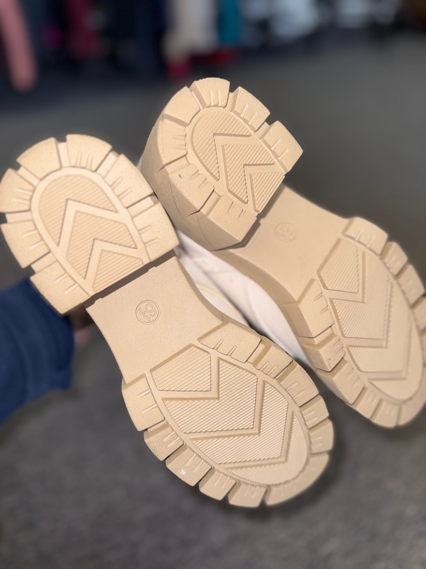 Universal Thread (6 1/2) Cream Laced Up Boots