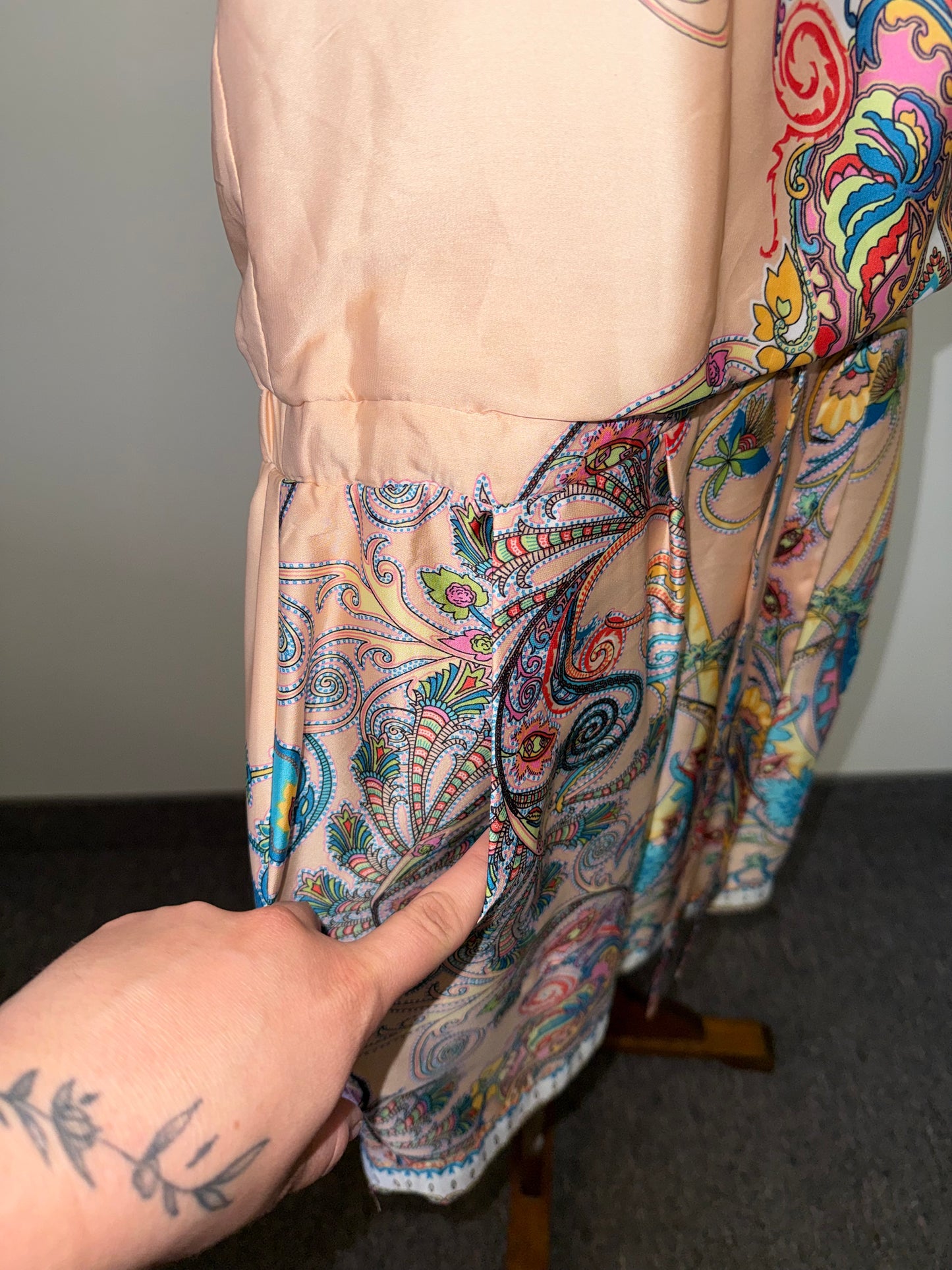 Bisou Bisou (10) Peach Strapless Midi Dress with Colorful Pattern