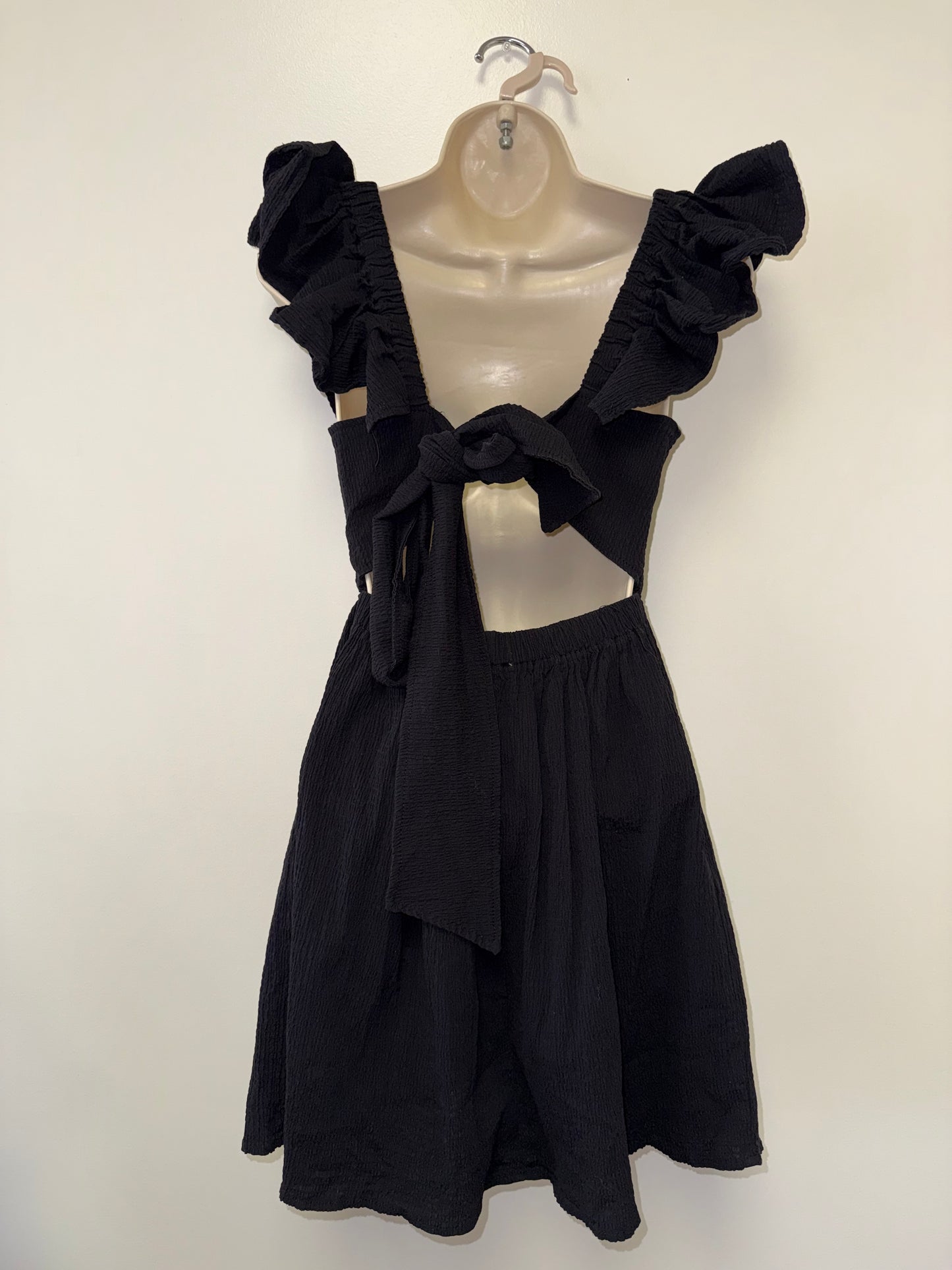 Mi Ami (Small) Black Ruffled Sleeve Tied Open Back Midi Dress