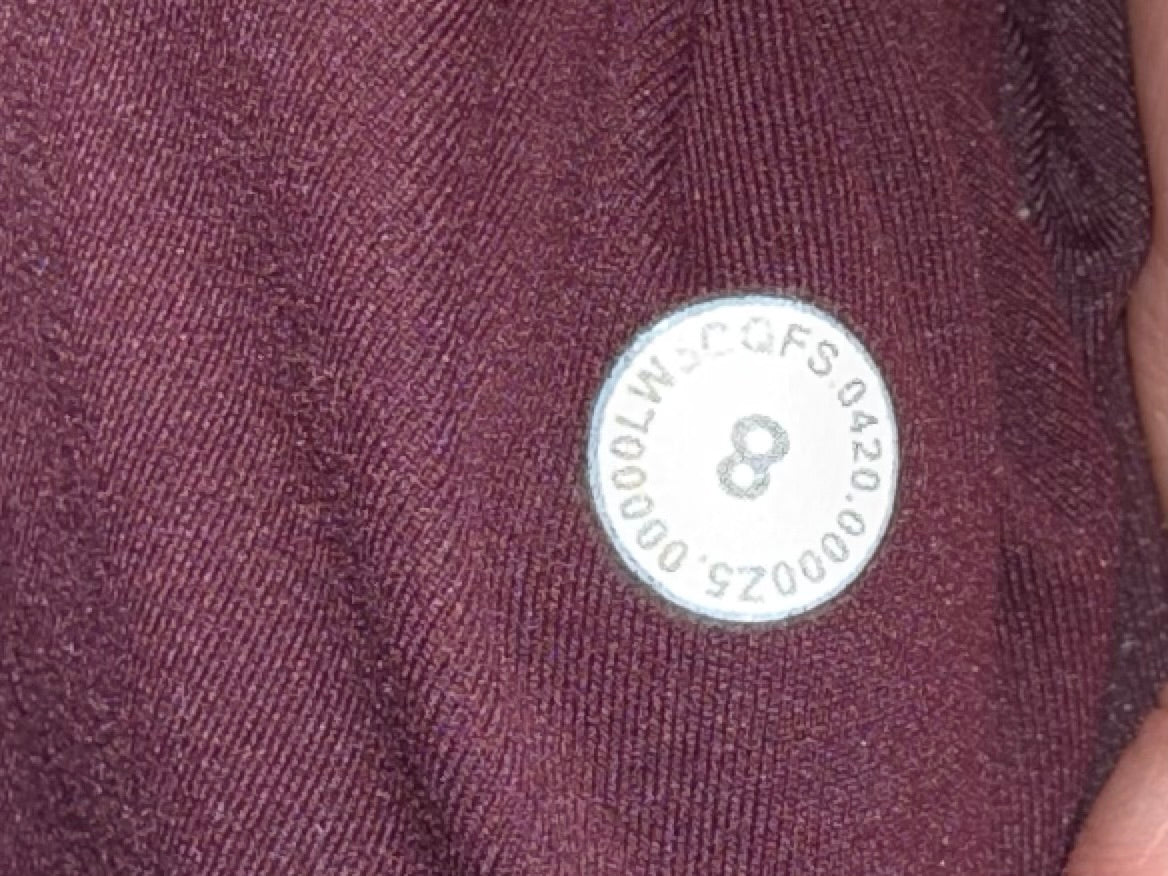 *FREE WITH PURCHASE* lululemon (8) Maroon Leggings with 2 Slip Pockets