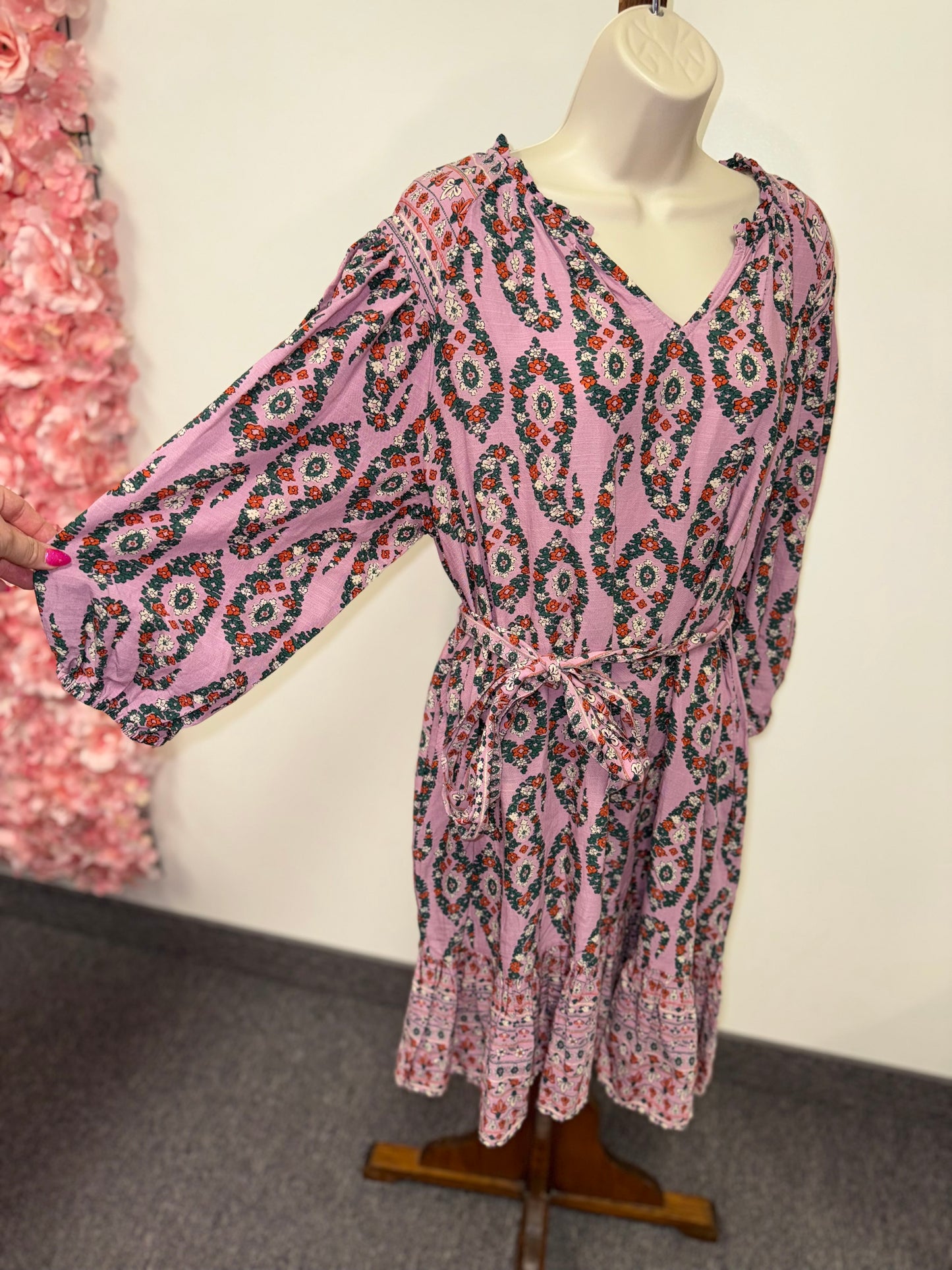 NWT Knox Rose (Medium) Brand New Purple Floral V-Neck Long Sleeve Dress