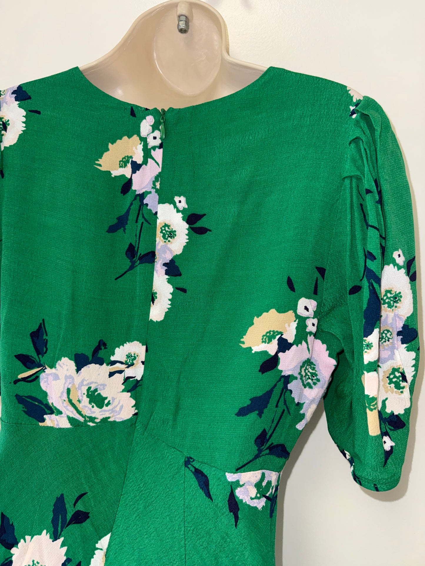 Free People (4) Green Floral V-Neck Midi Dress