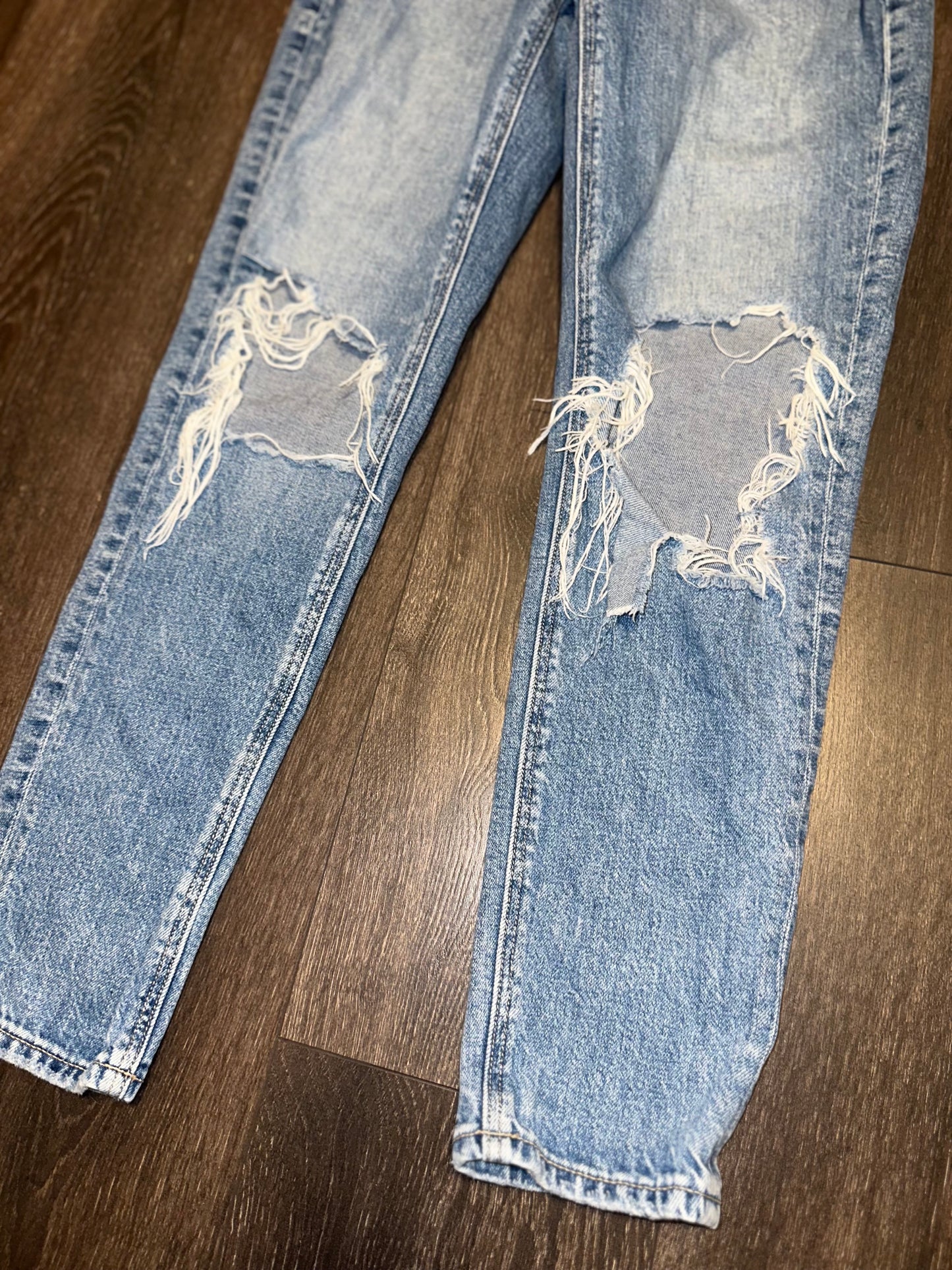 American Eagle Outfitters (0) Light Wash Distressed Mom Jeans with Stretch