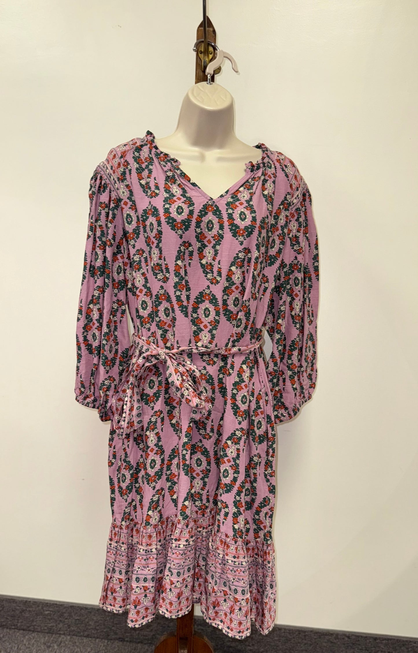 NWT Knox Rose (Medium) Brand New Purple Floral V-Neck Long Sleeve Dress
