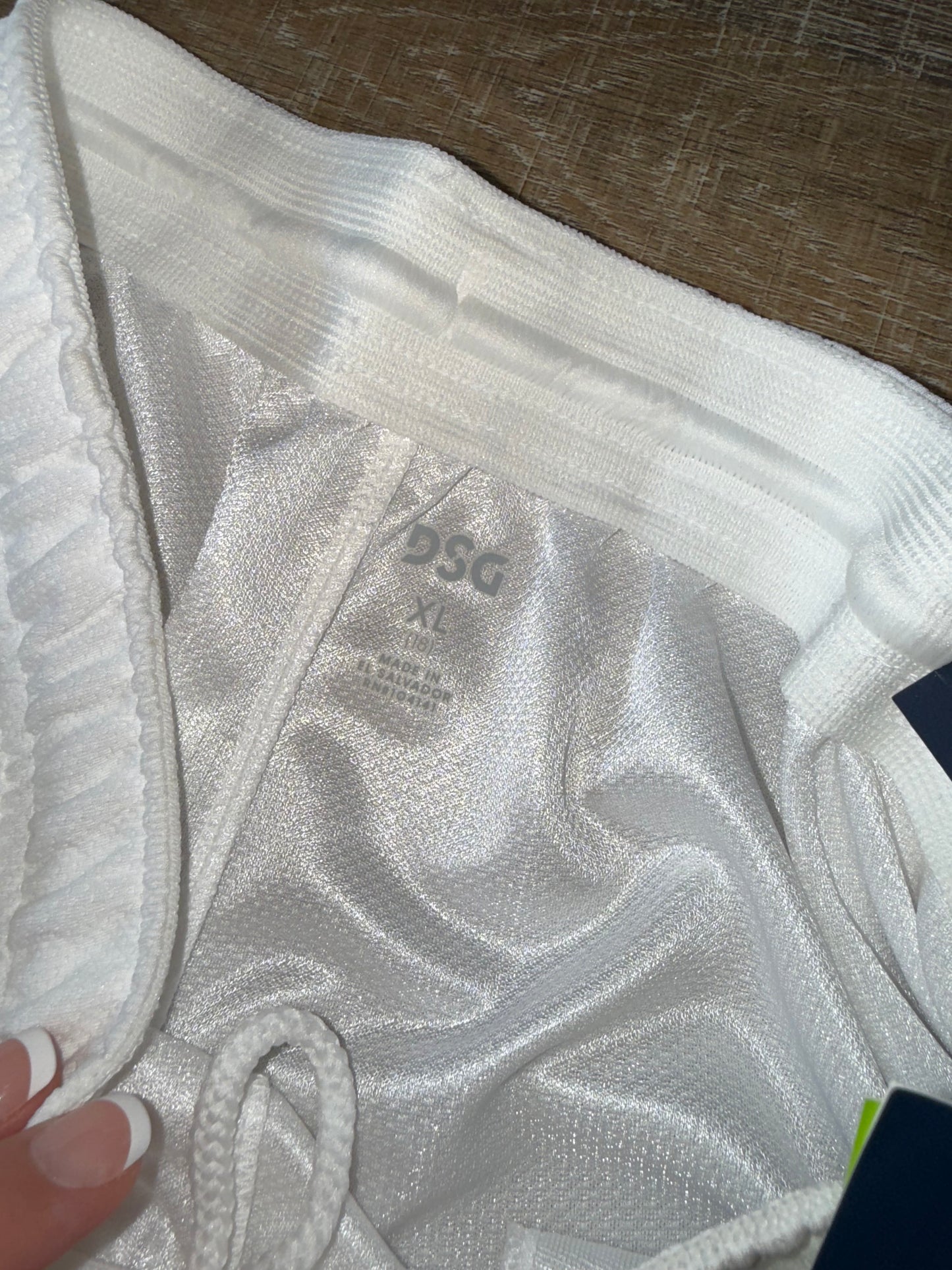 NWT DSG (Boys XL) Brand New White Training Athletic Fit Mesh Shorts