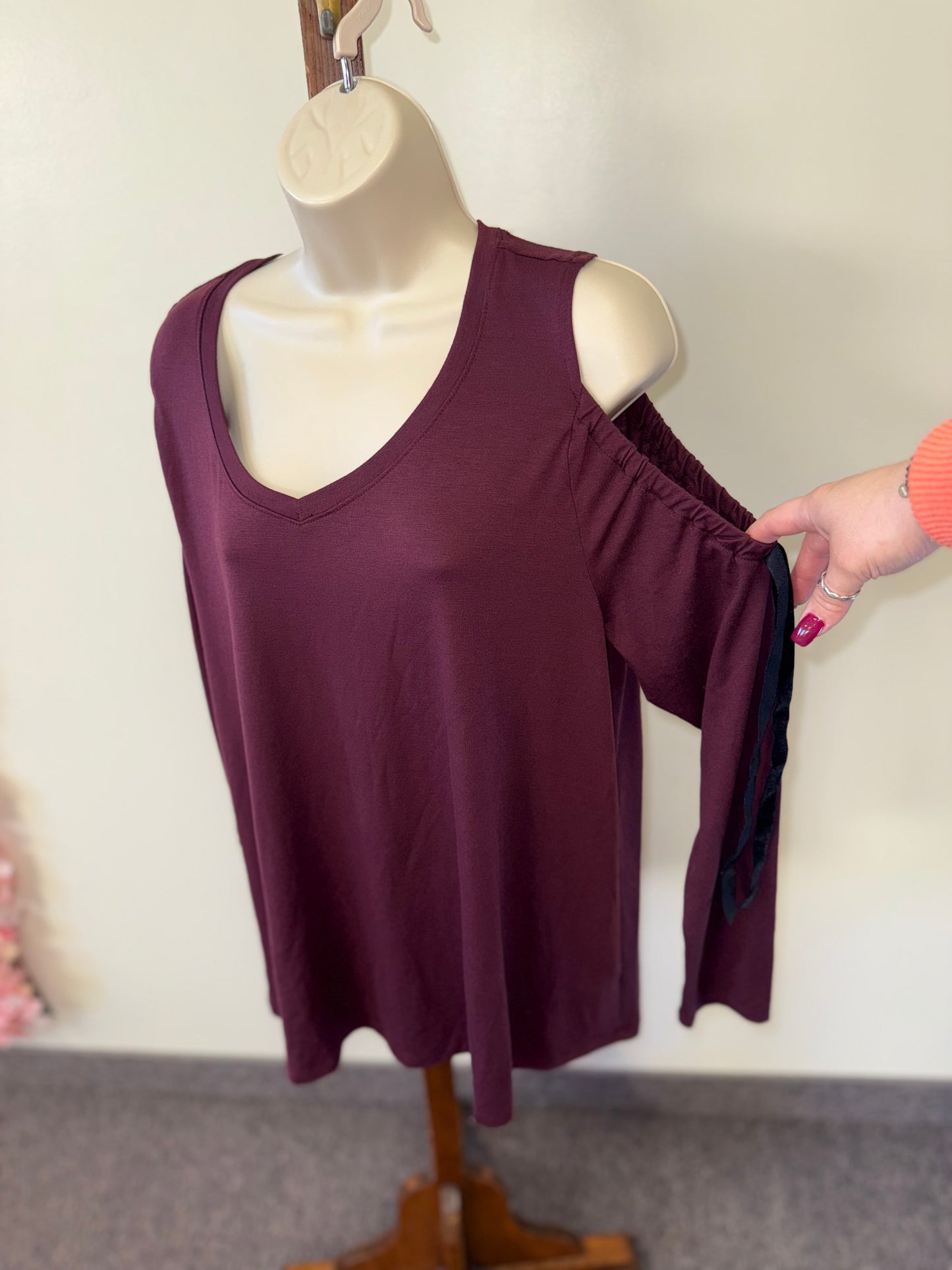 NWT Lane Bryant (14/16) Brand New Maroon Cold Shoulder Long Sleeve