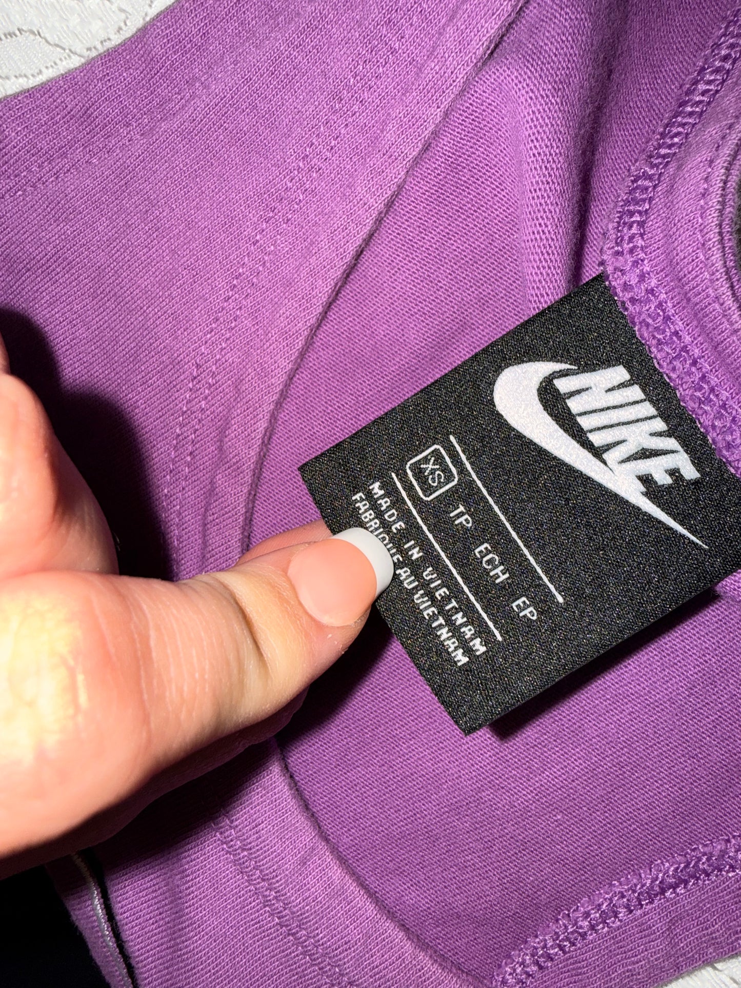 Nike (XS) Purple Embroidered Cropped Tank