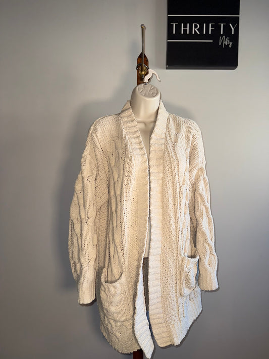 Moon & Madison (Medium) Cream Soft Knit Sweater Cardigan with Pockets