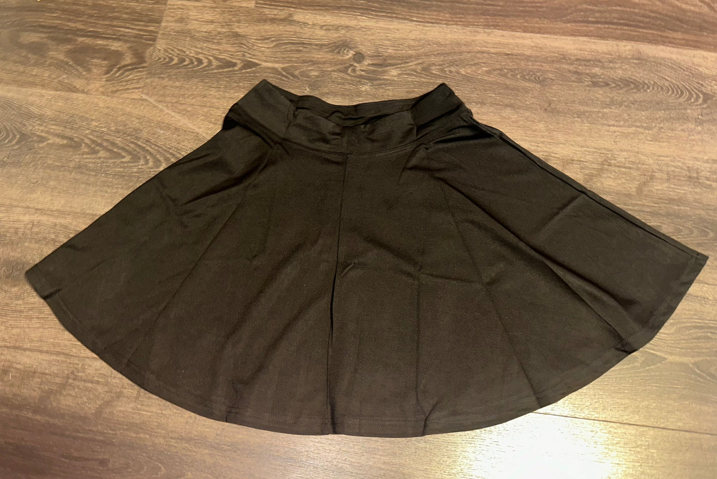 Slowcolin (M) Brand New Black Flowy Midi Skirt