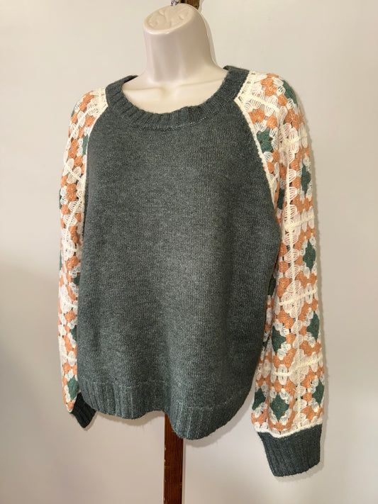 Entro (Medium) Green Knit Sweater with Cream/Pink Crochet Sleeves