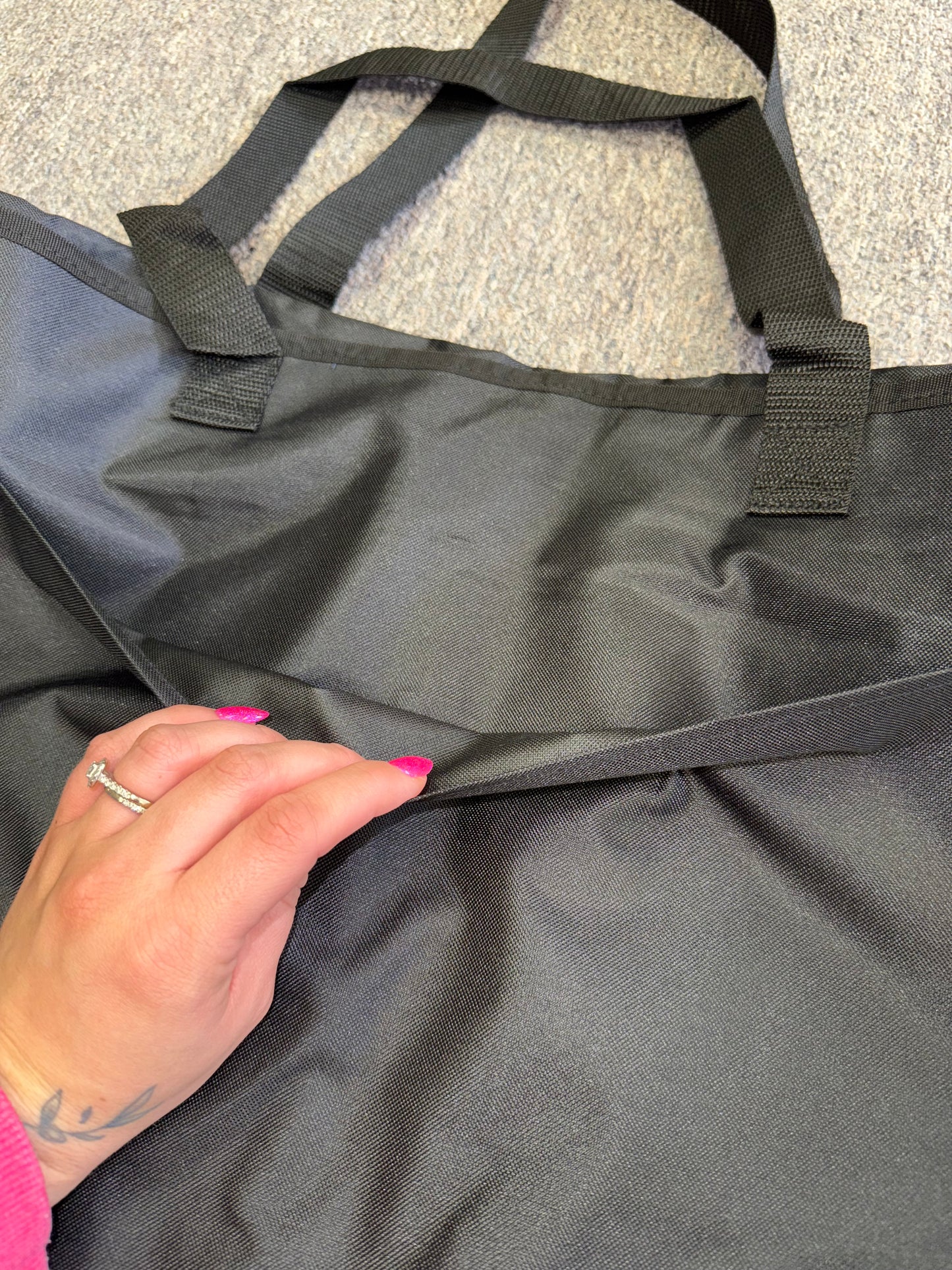 Thirty-One Brand New Black Fold N' Fun Mat Bag