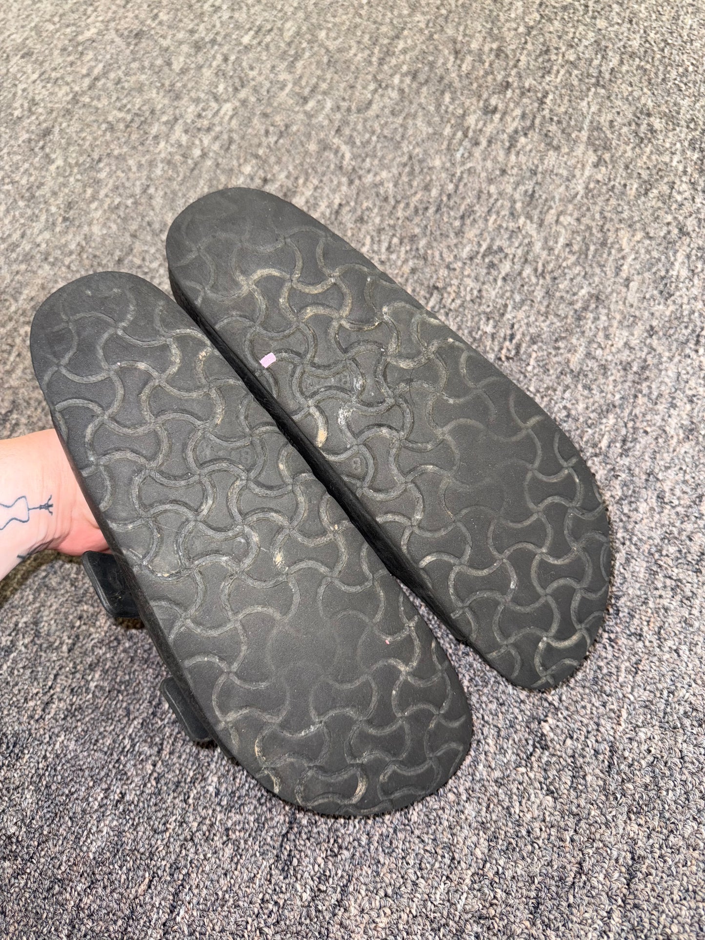 Birkenstock (39) Black Slip On Sandals