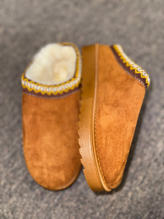 Brand New (39 - 6.5) Brown Slip On Low Top Boots