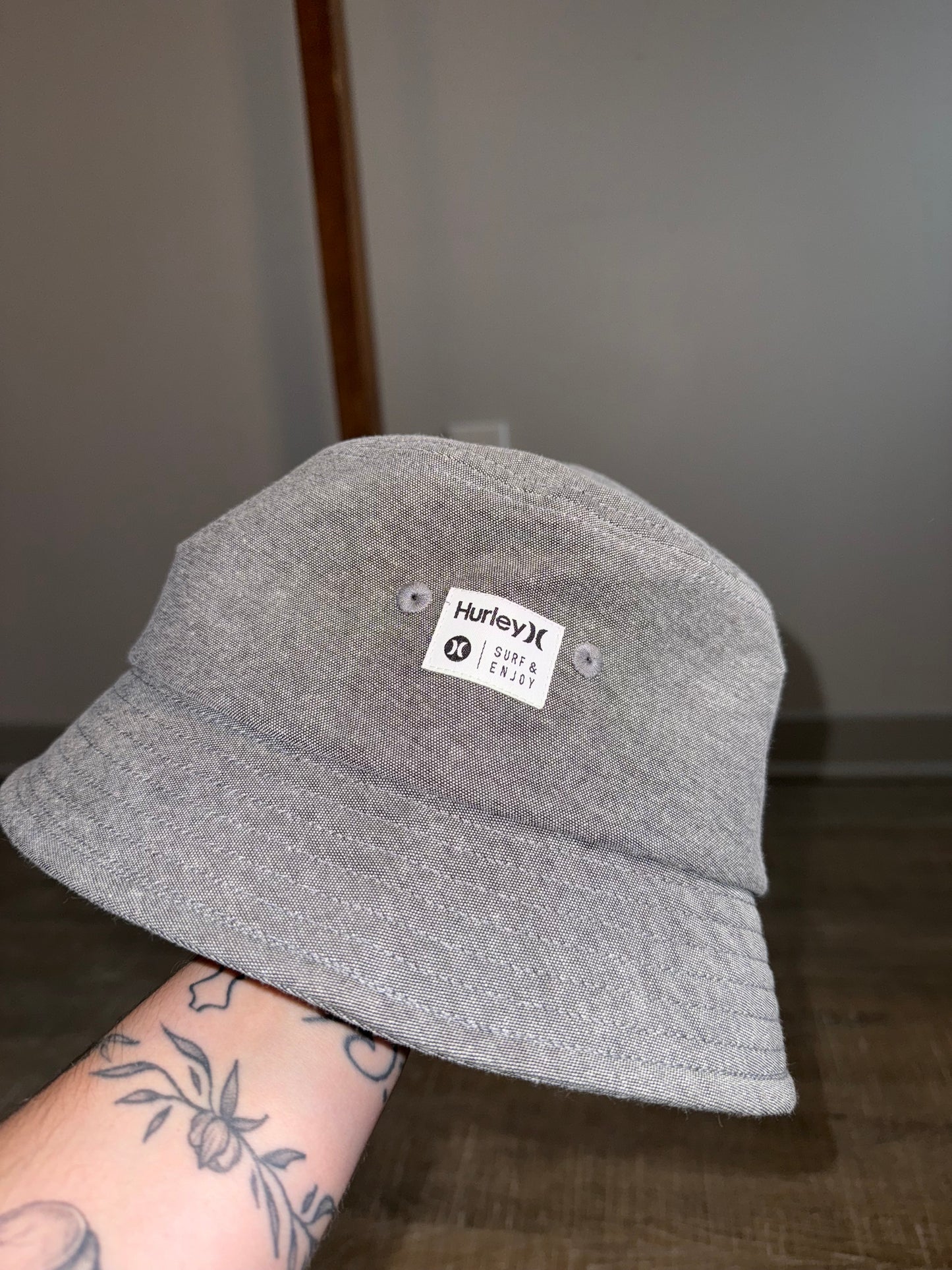 NWT Hurley (OS) Brand New Chambray Bucket Hat