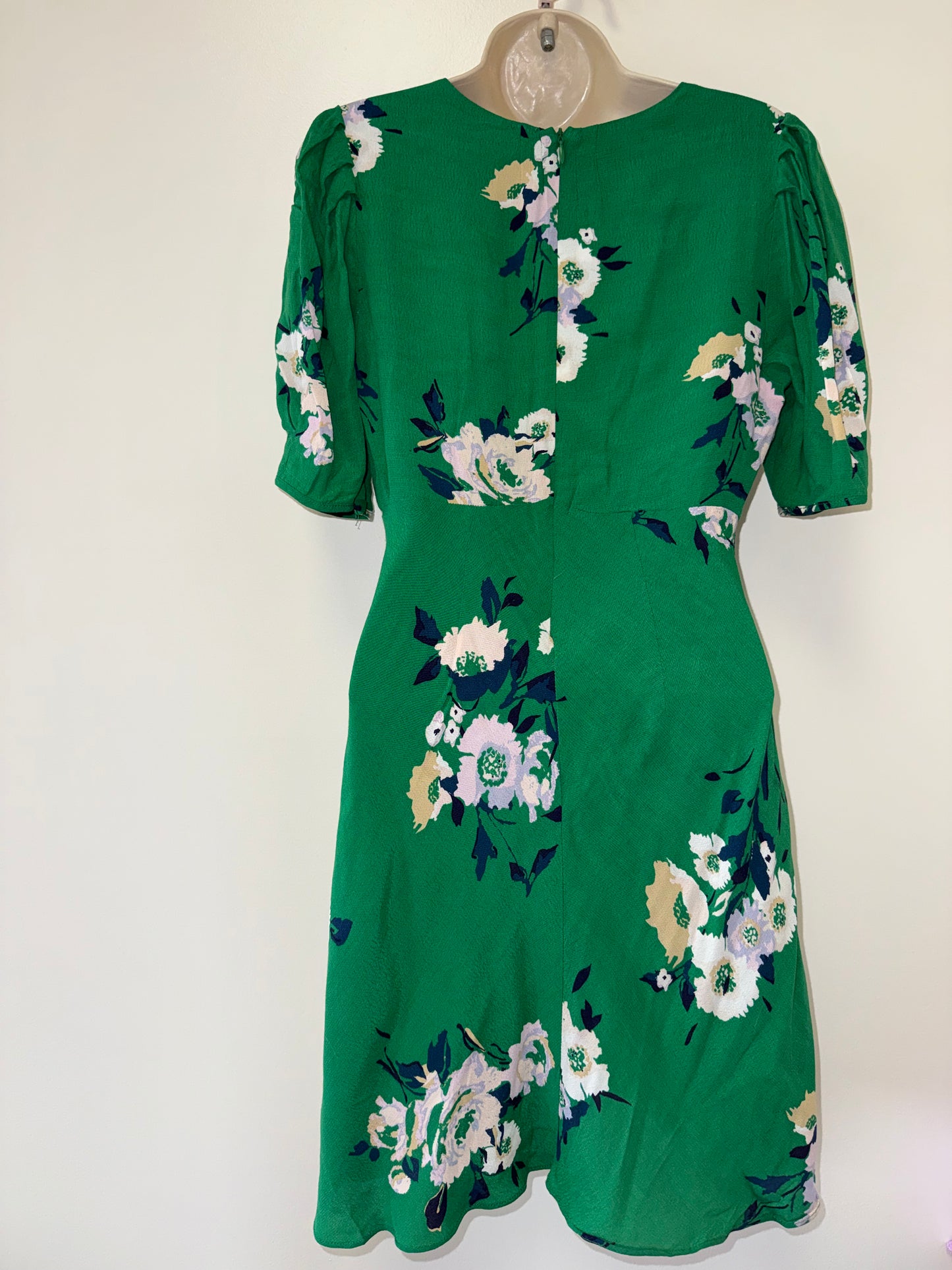 Free People (4) Green Floral V-Neck Midi Dress