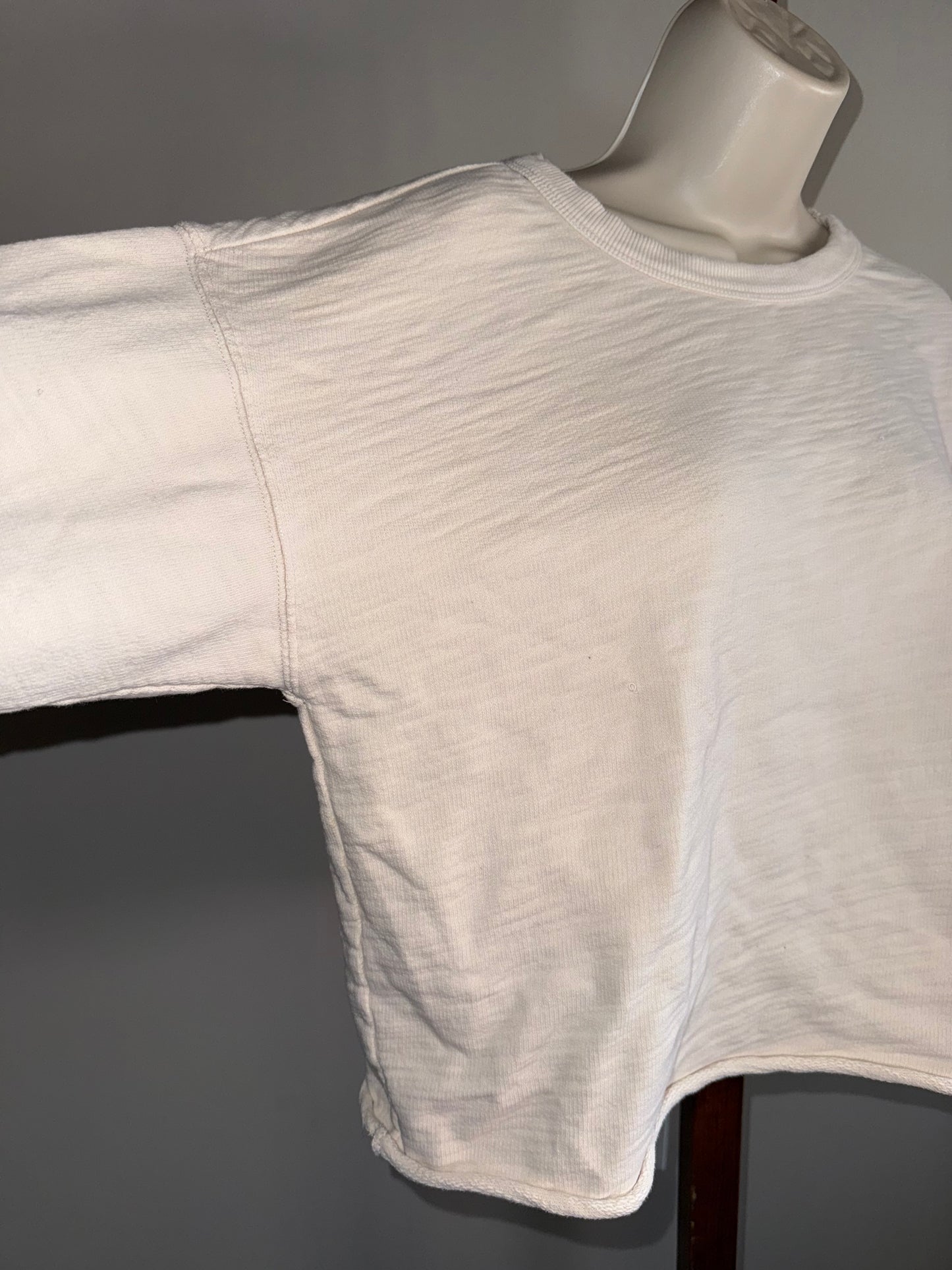 *FREE WITH PURCHASE* Universal Thread (Medium) Cream Crewneck