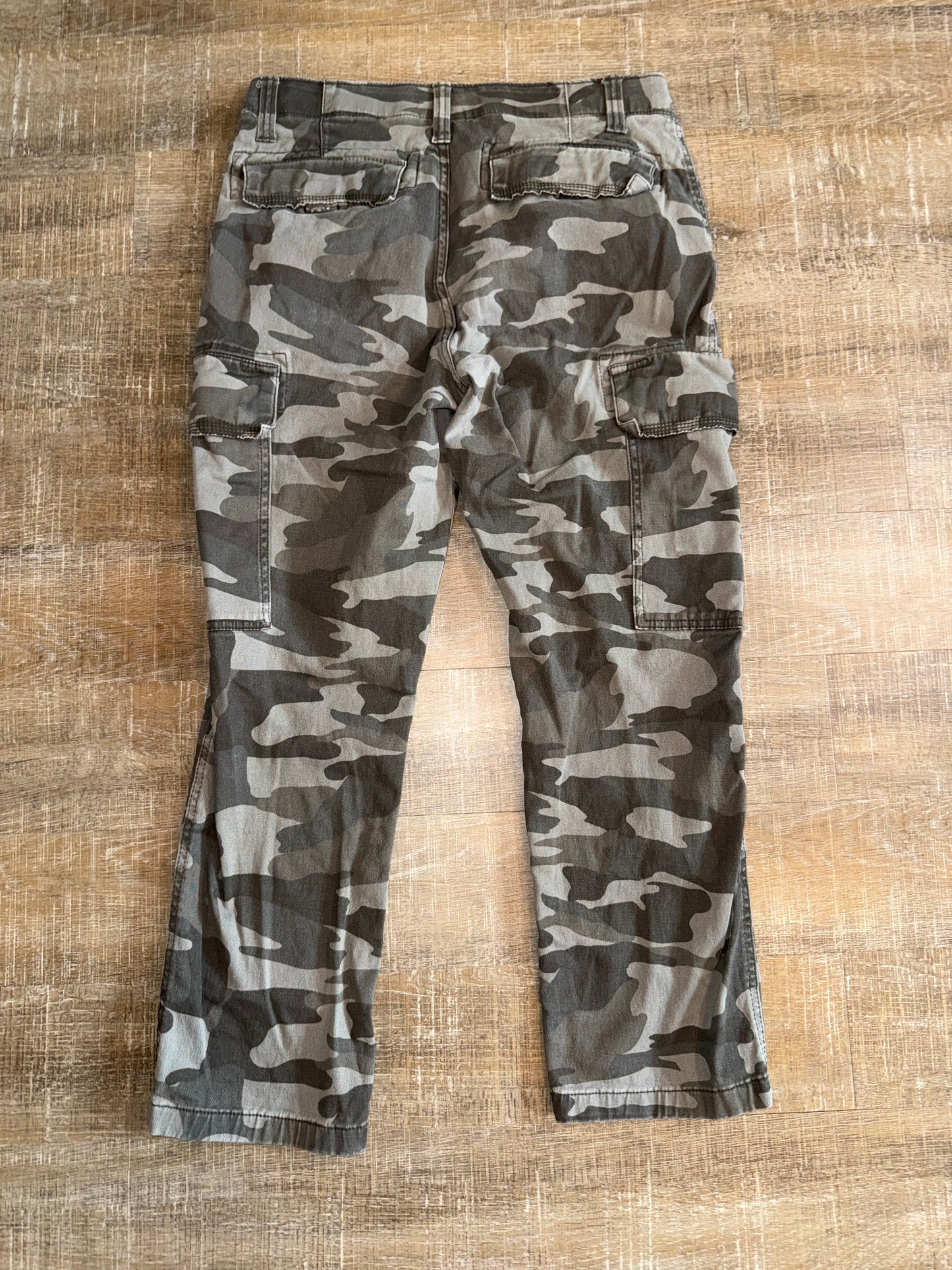 Iron (32/30) Green Camo Pattern Caro Pants