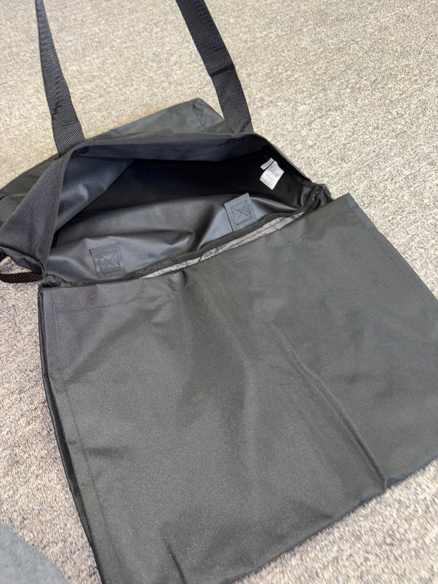 Thirty-One Brand New Black Fold N' Fun Mat Bag