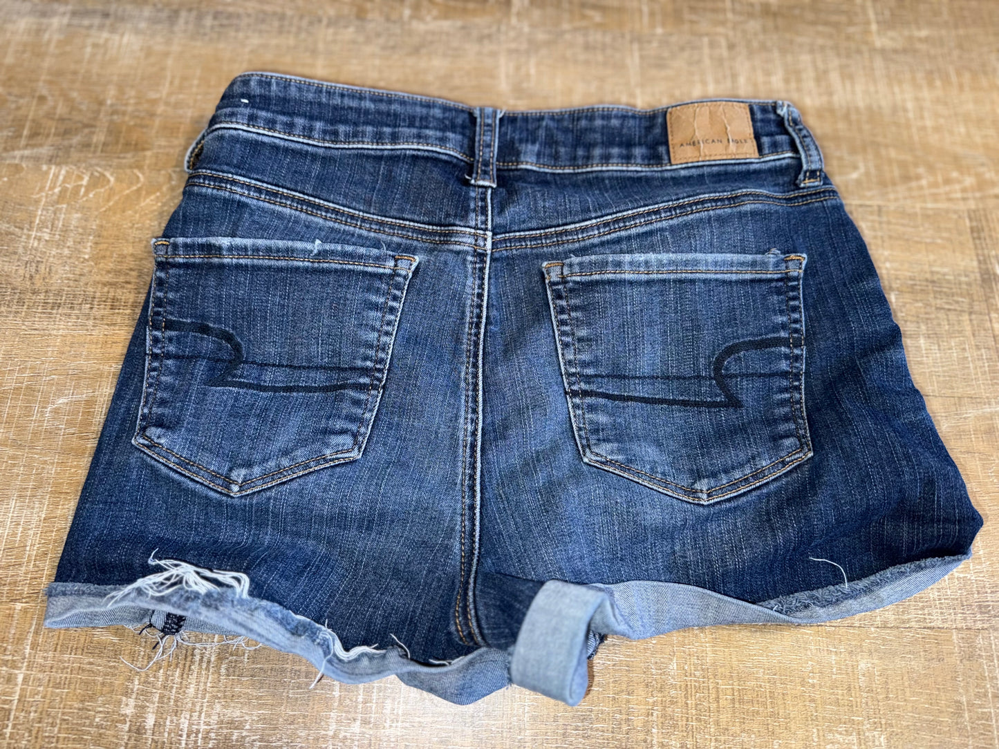 American Eagle (8) Distressed Denim Hi Rise Shortie Jean Shorts with Stretch
