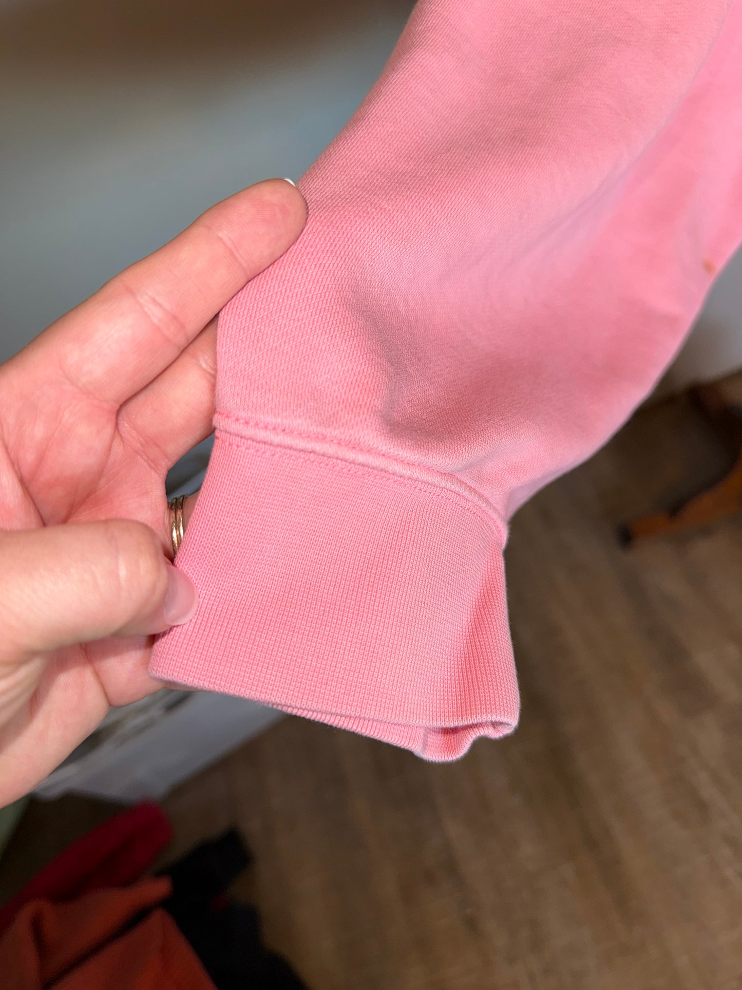 Nike (XL) Pink Cropped Crewneck Sweatshirt with Bleach Splatter