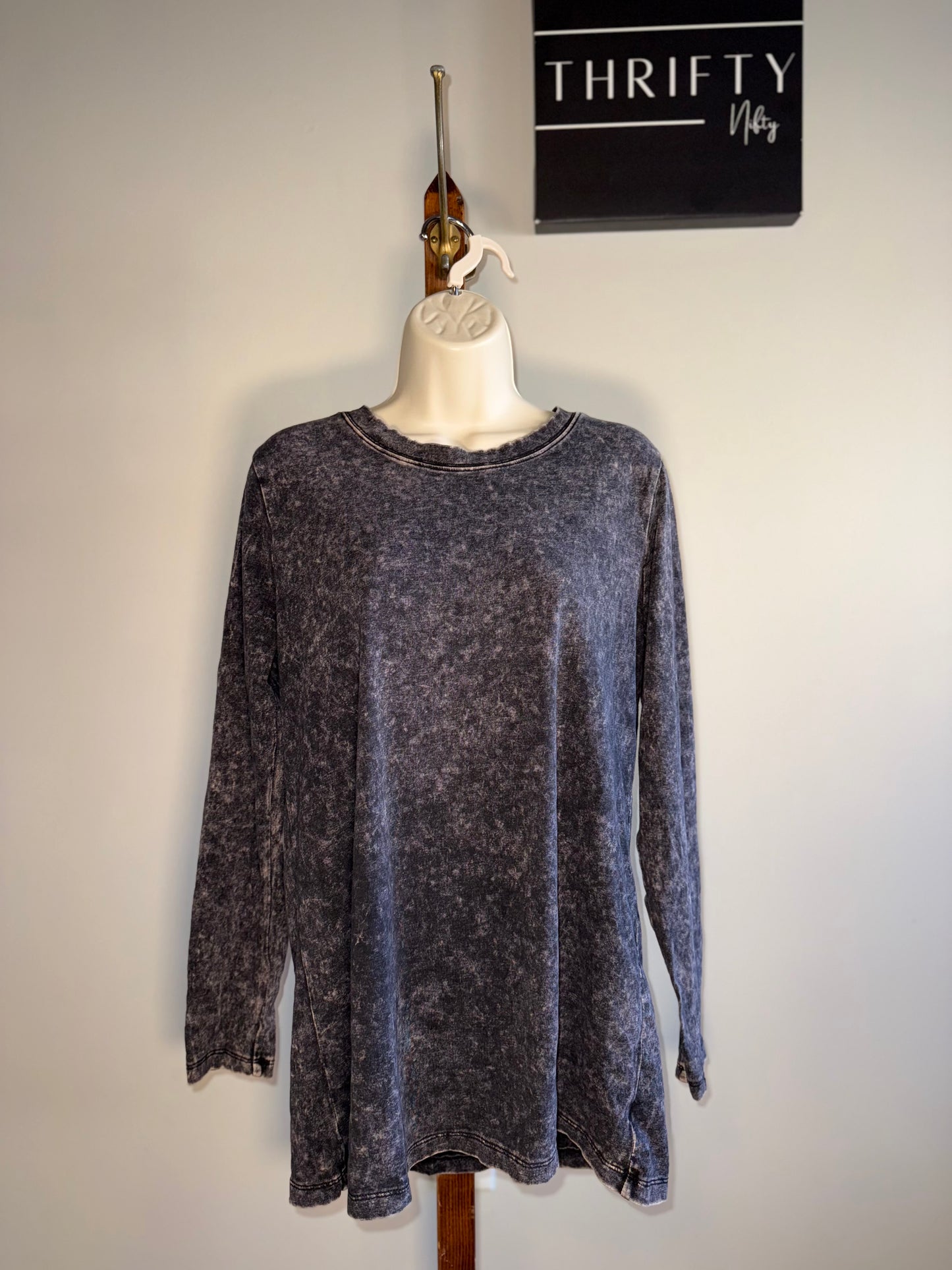 Zenana Outfitters (1X) Black//Grey Acid Wash Pattern Long Sleeve