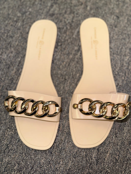 Chinese Laundry (8) Tan Hard Flat with Gold Chain Accent