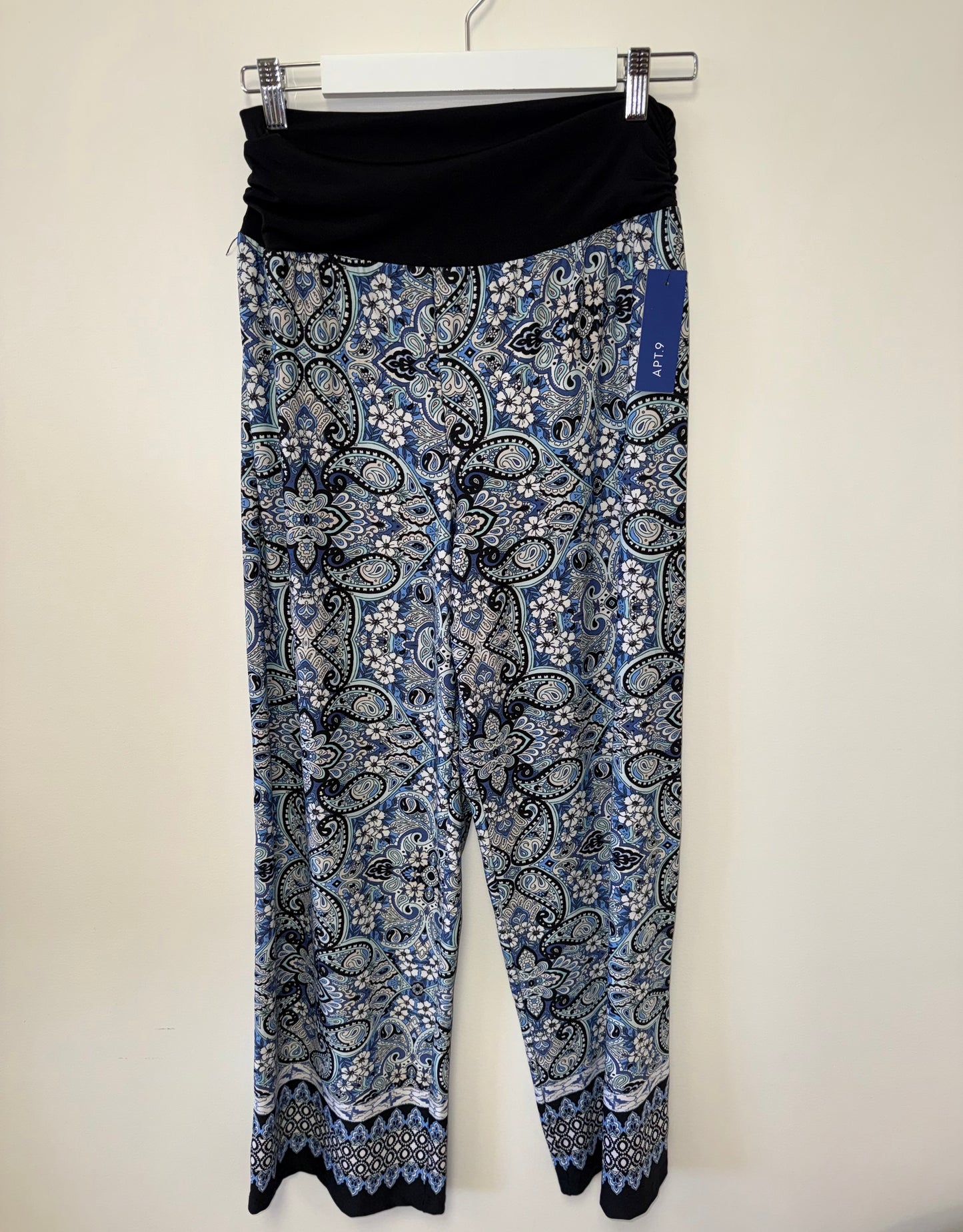 NWT Apt. 9 (Large) Brand New Black/Blue Floral Pattern Wide Leg Dress Pants