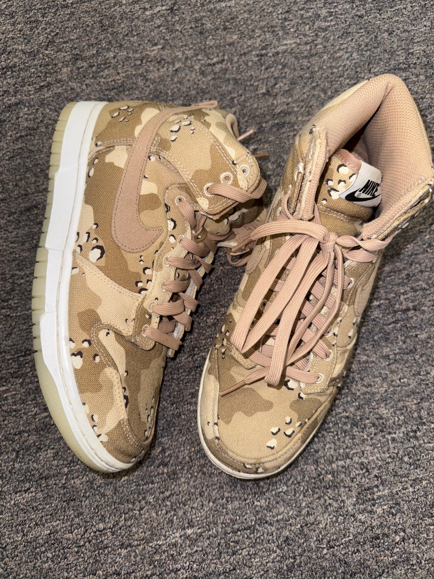 Nike (8) High Desert Camo Dunk Sneakers