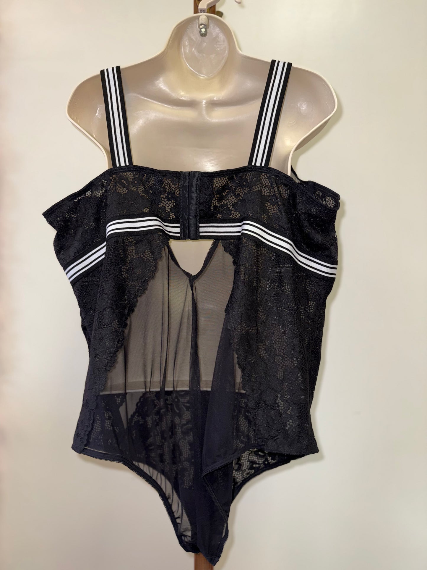 Torrid (3) Black and White Lace//Sheer Lingerie Bodysuit