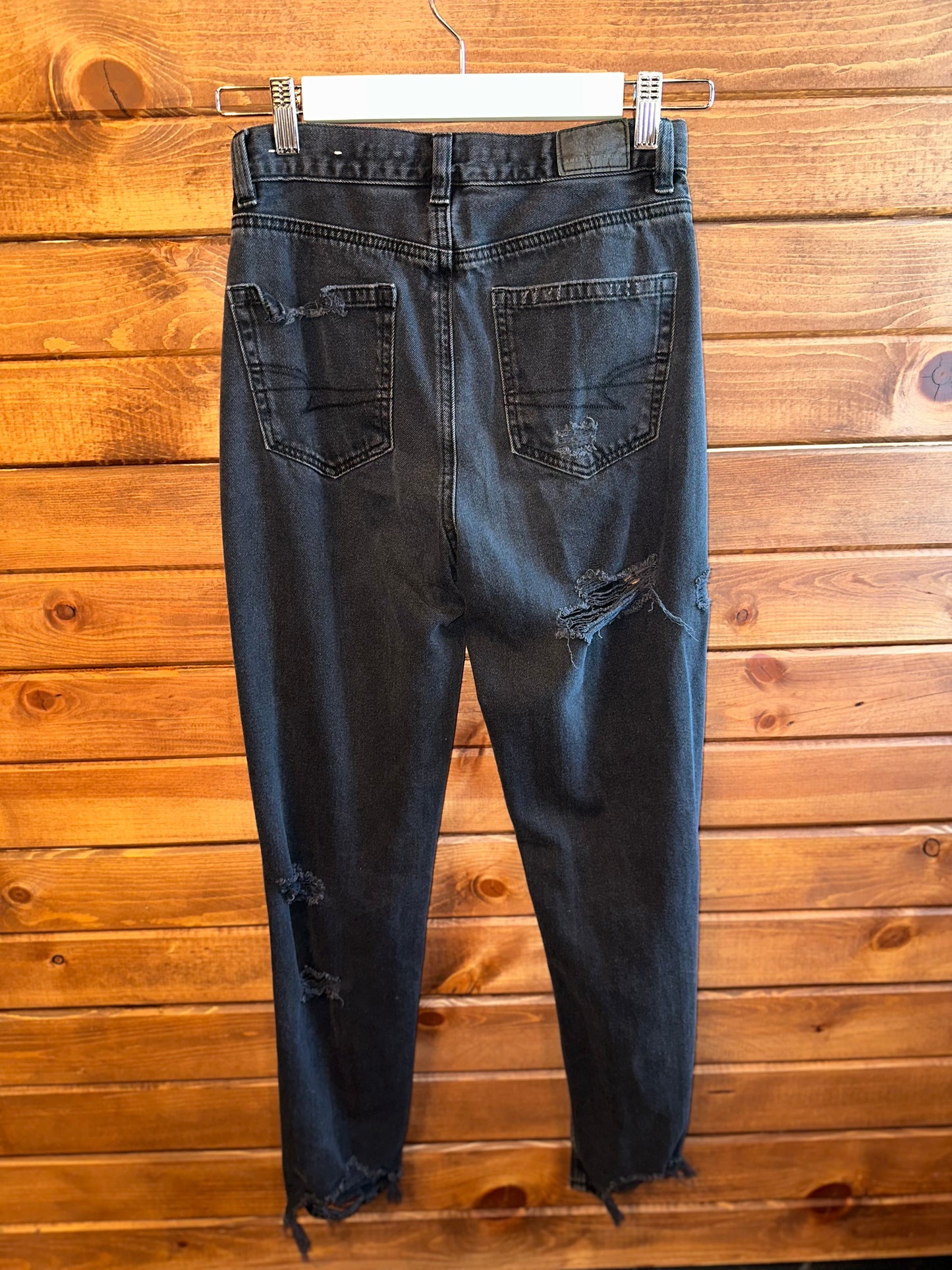 American Eagle (0 Reg) Black Distressed Mom Jeans