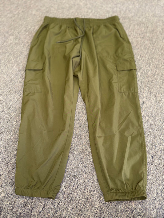 Old Navy (XL) Green Lightweight Dry Quick StretchTech Jogger Pants