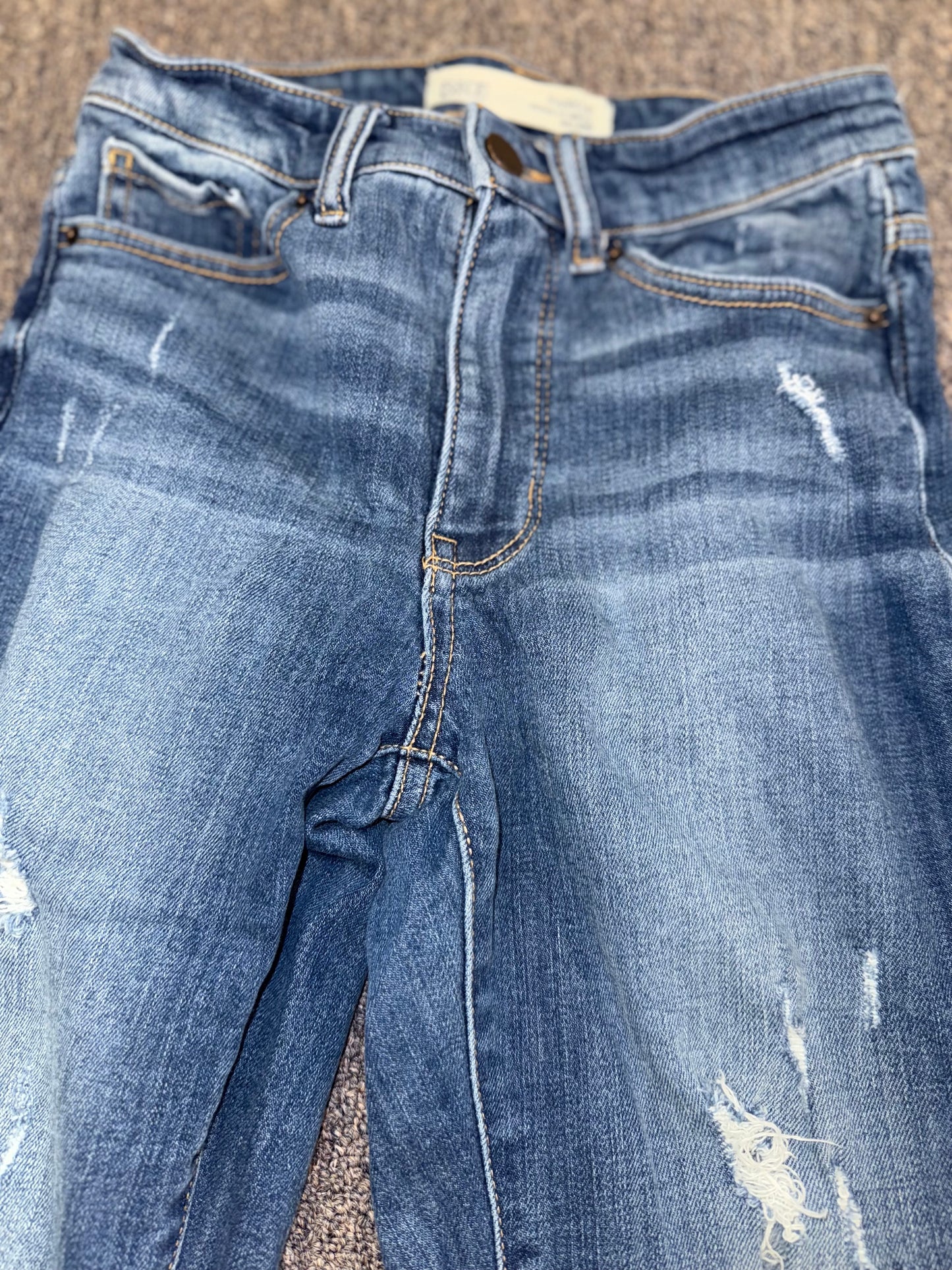 BKE (24) Distressed Denim Parker Universal Fit Skinny Ankle High Rise Jeans