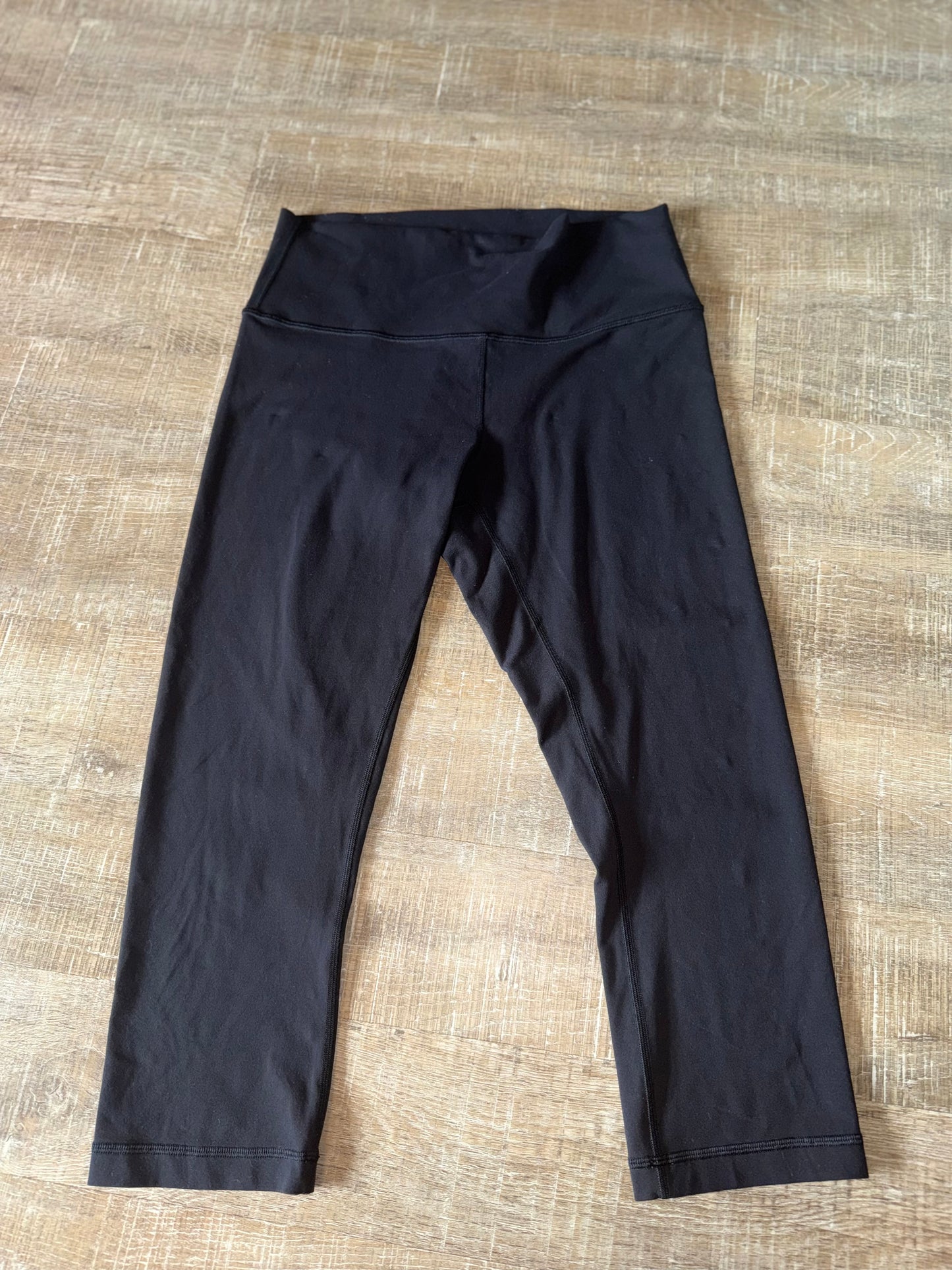 Lululemon (10) Black Wunder Under Crop (High-Rise) *Full-On Luon 21"