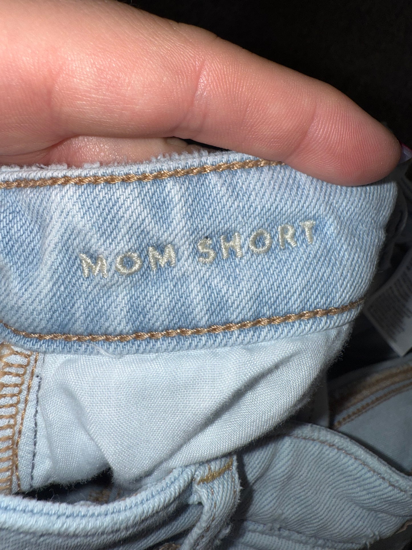 American Eagle (0) Light Wash Distressed Denim Mom Jean Shorts