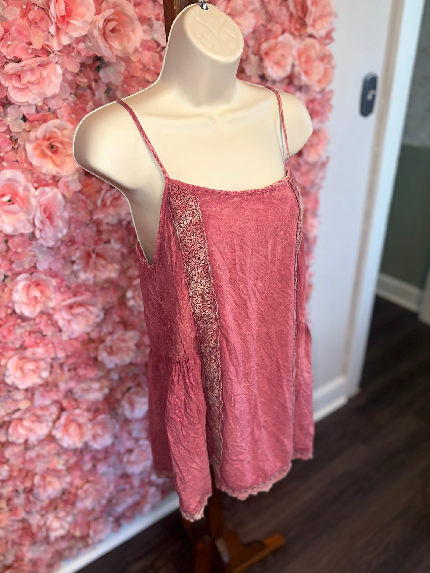 Altar'd State (Medium) Pink Lace Loose Fit Tank with Washed Look