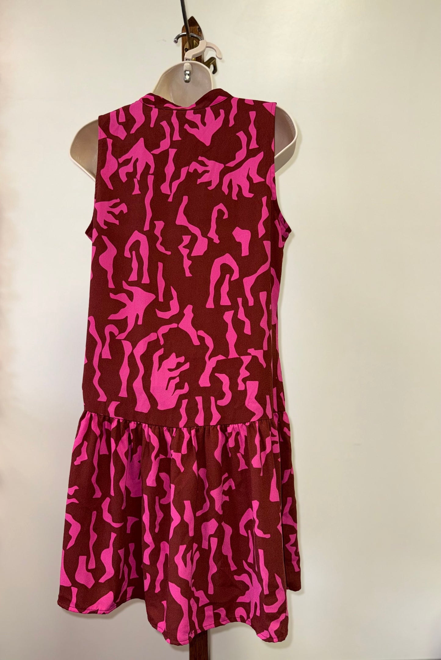 Nine West (Small) Burgundy & Pink Pattern Button Up Sleeveless Midi Dress