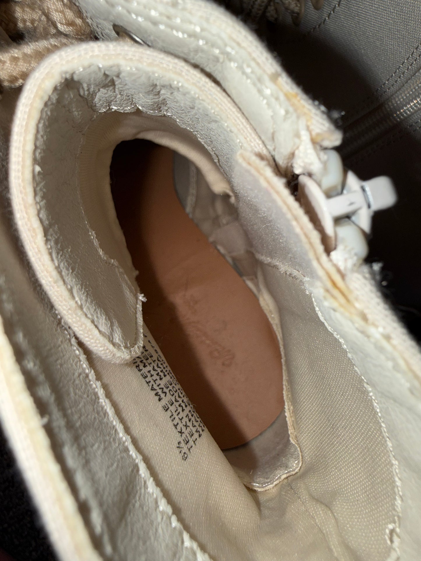 Universal Thread (6 1/2) Cream Laced Up Boots