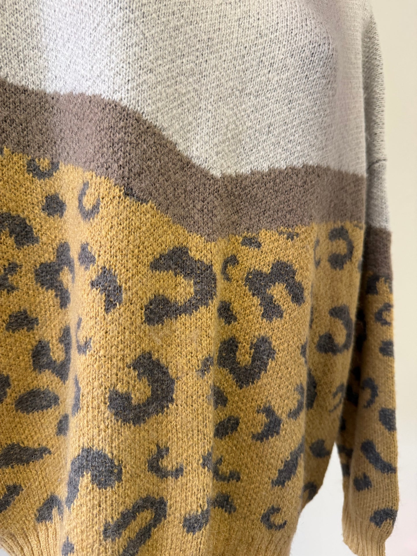 Easel (Medium) Neutral Colorblock Cheetah Print Soft Knit Sweater