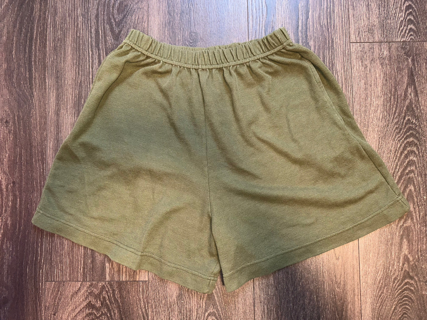 Separate Issue (Large) Vintage Green Knit Shorts with Pockets and Stretch