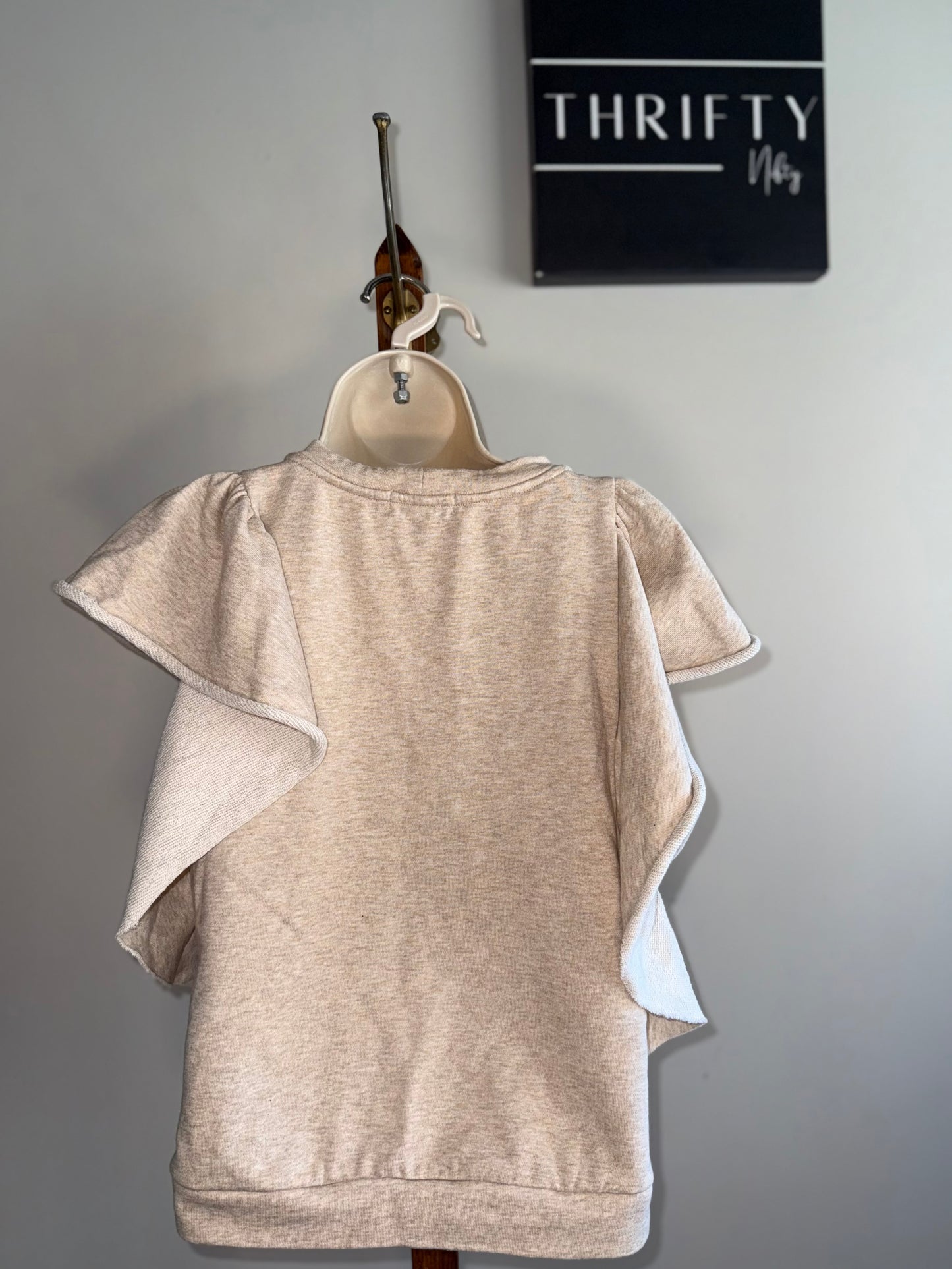Evereve (Small) Cream Short Sleeve Sweatshirt Blouse with Ruffle Sleeves