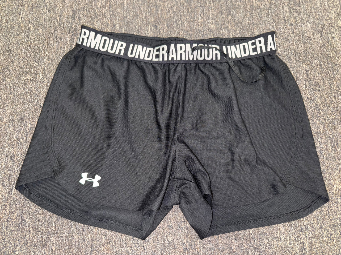 Under Armour (Small) Black Loose Fit Sporty Shorts