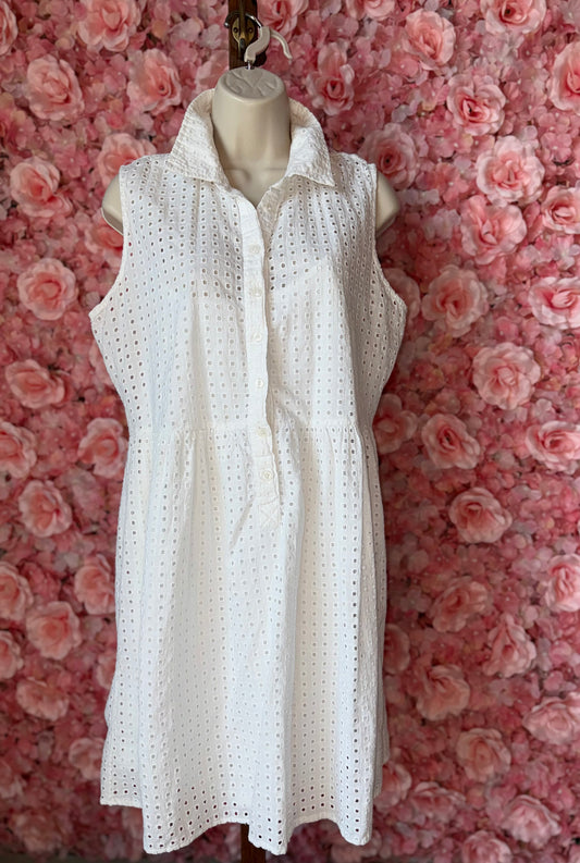 Covington (12) White Sleeveless Buttoned Pointelle Dress