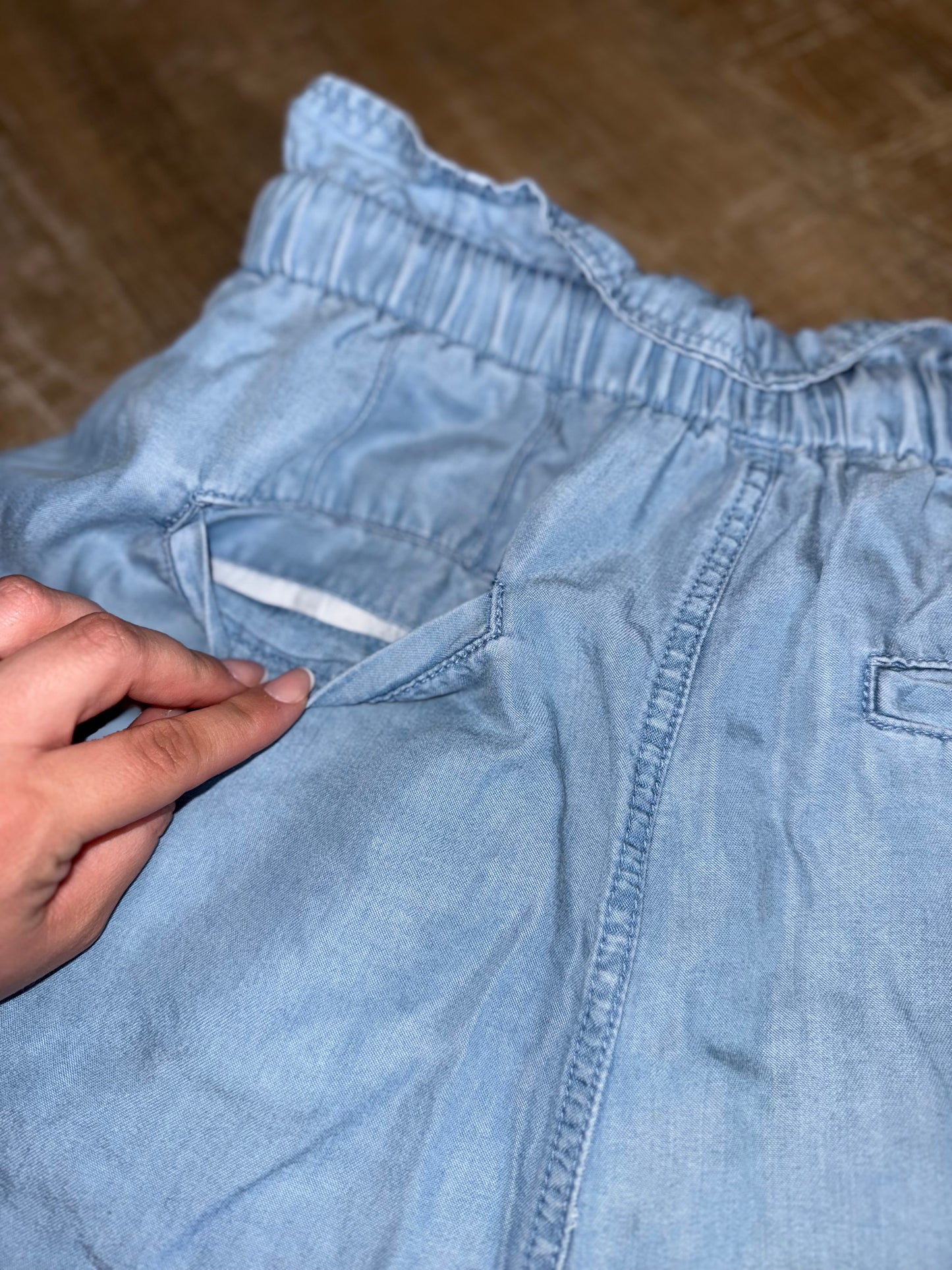 Zenana (Small) Blue Stretchy Tied Waistband Shorts